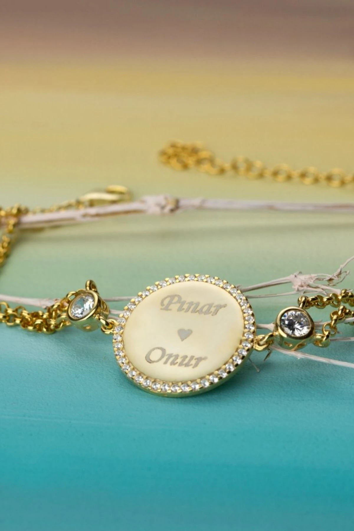 Gümüş Isimli Taşlı Plaka Bileklik