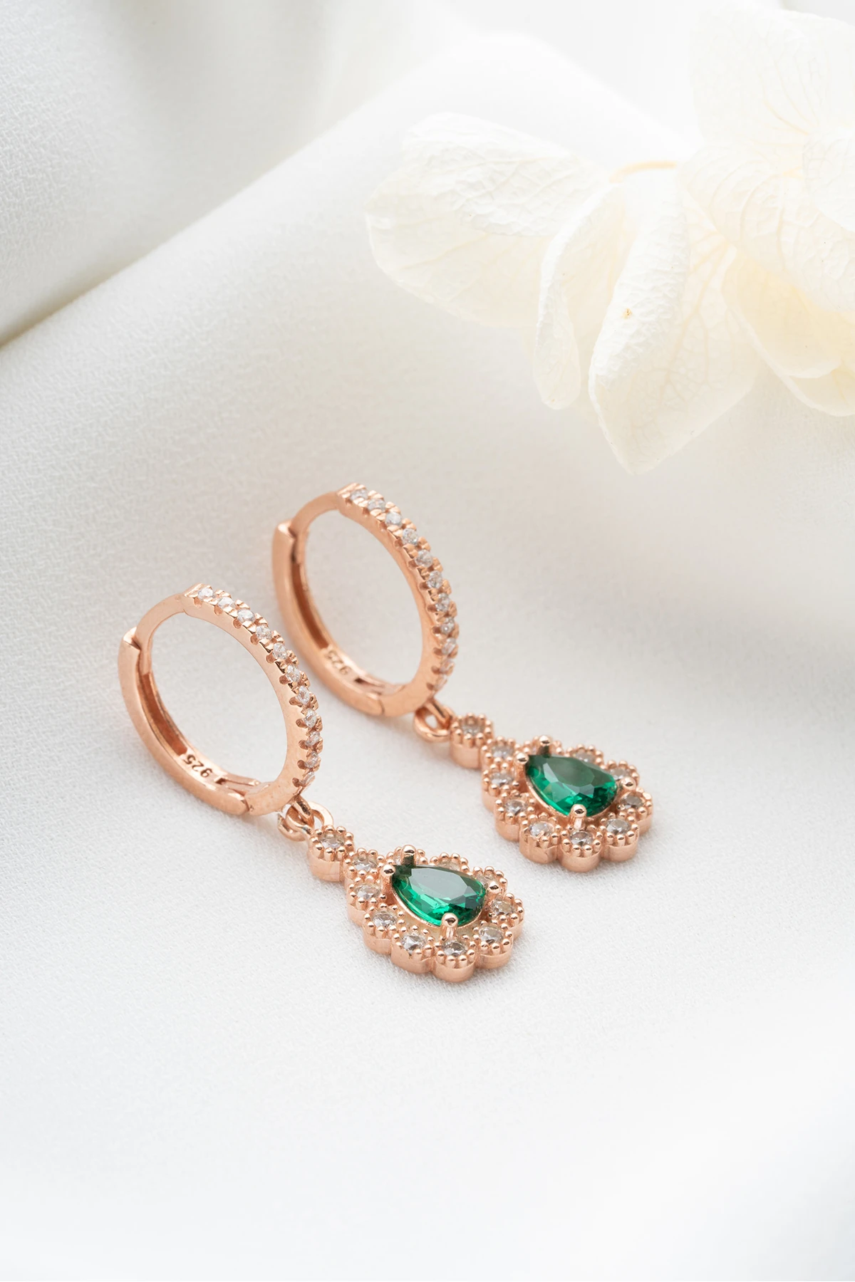 Gümüş Zümrüt Yeşili Damla Küpe