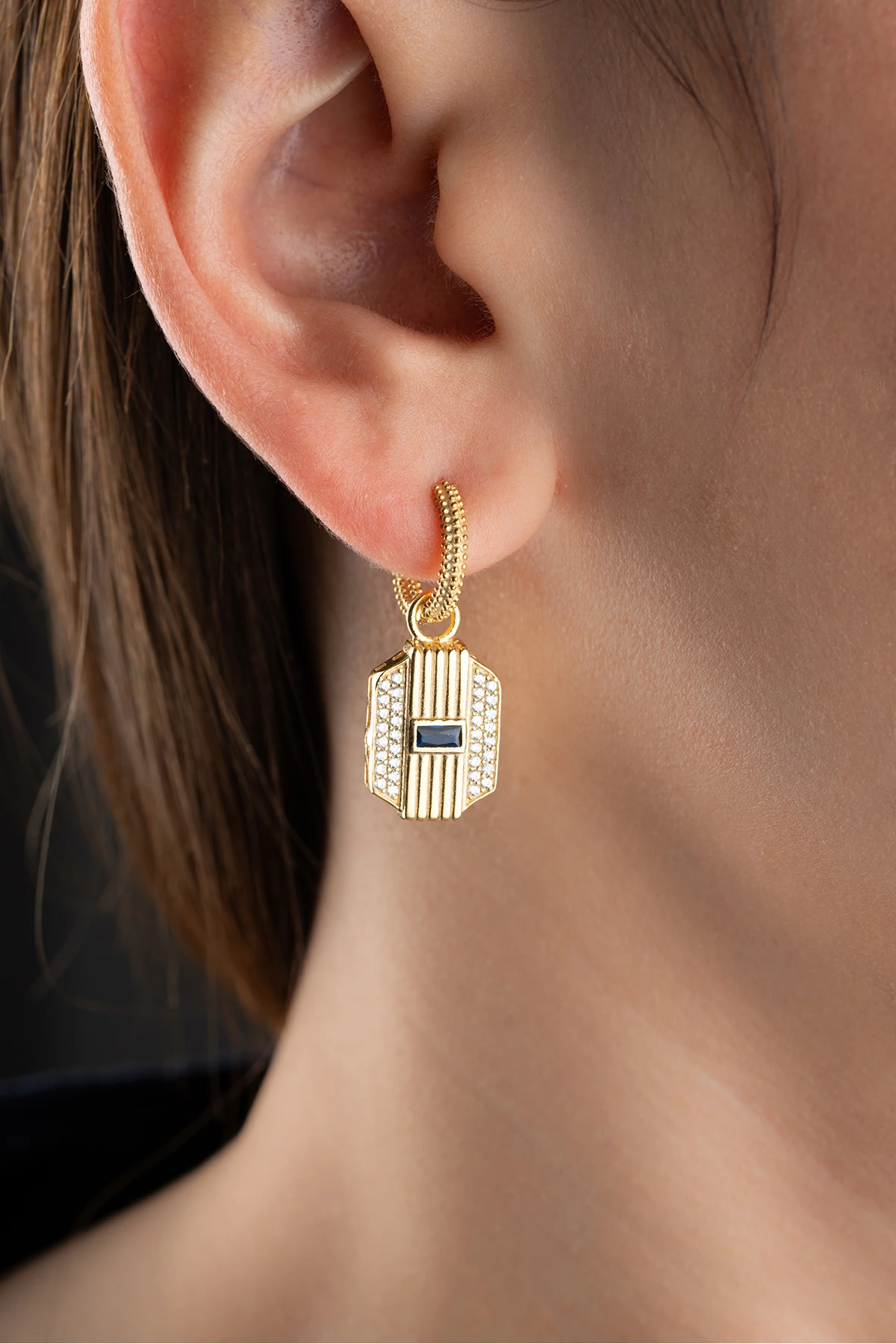 Gümüş Baget Taşlı Sallantılı Küpe