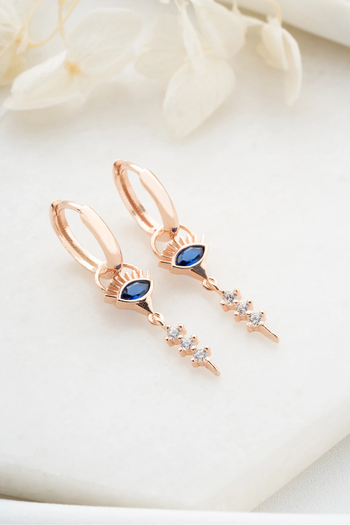 Rose Sallantılı Göz Gümüş Küpe