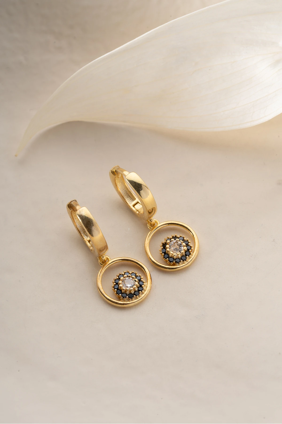 Gümüş Nazarlı Model Küpe