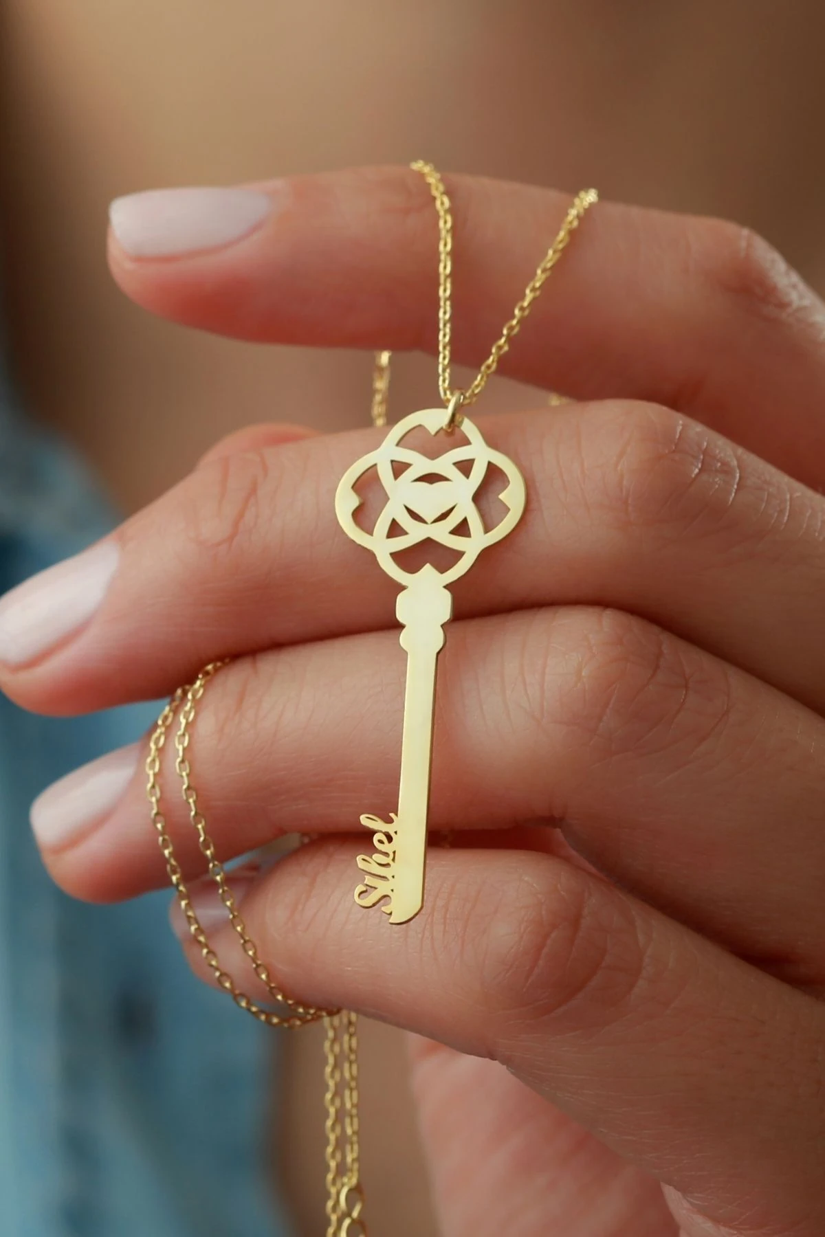 Gümüş Isimli Anahtar Kolye