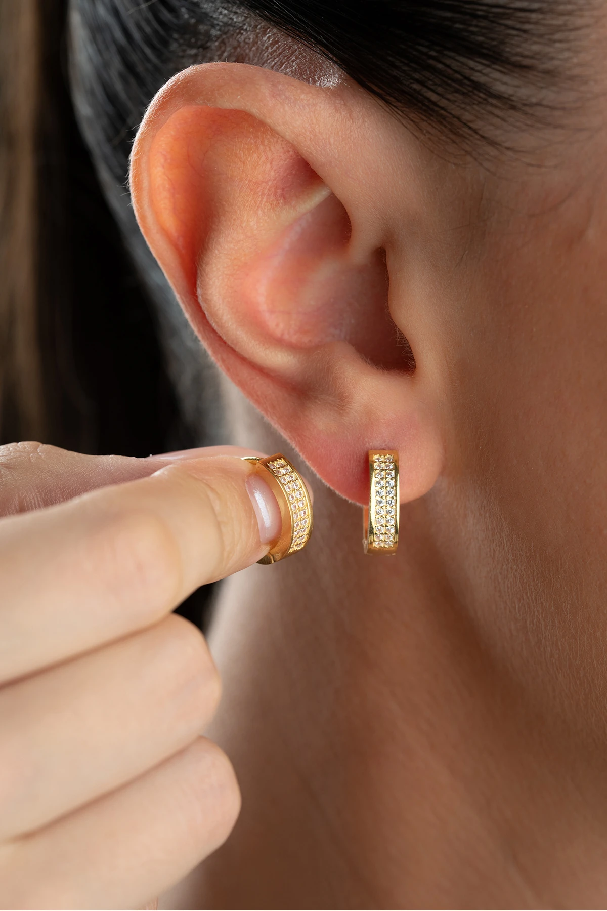 Gümüş Taşlı Halka Küpe