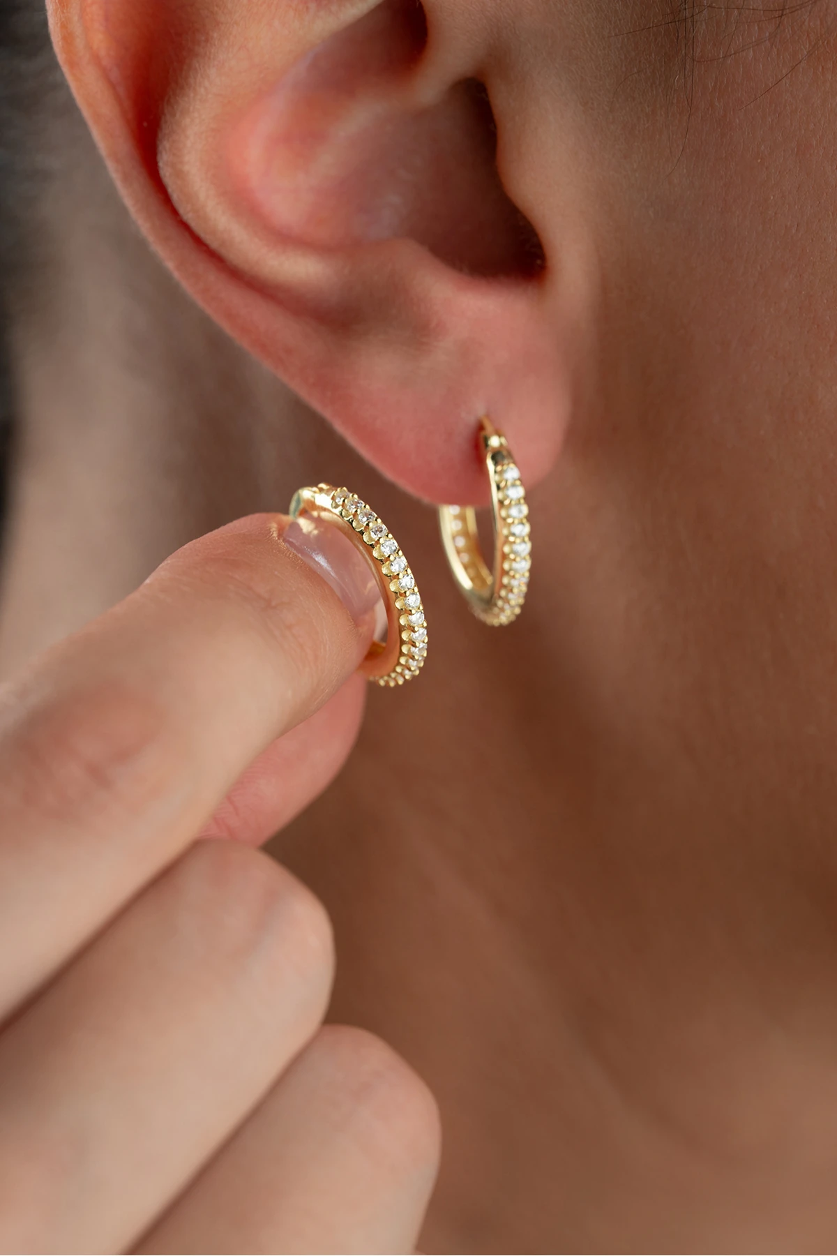 Gold Sıra Taşlı Halka Gümüş Küpe