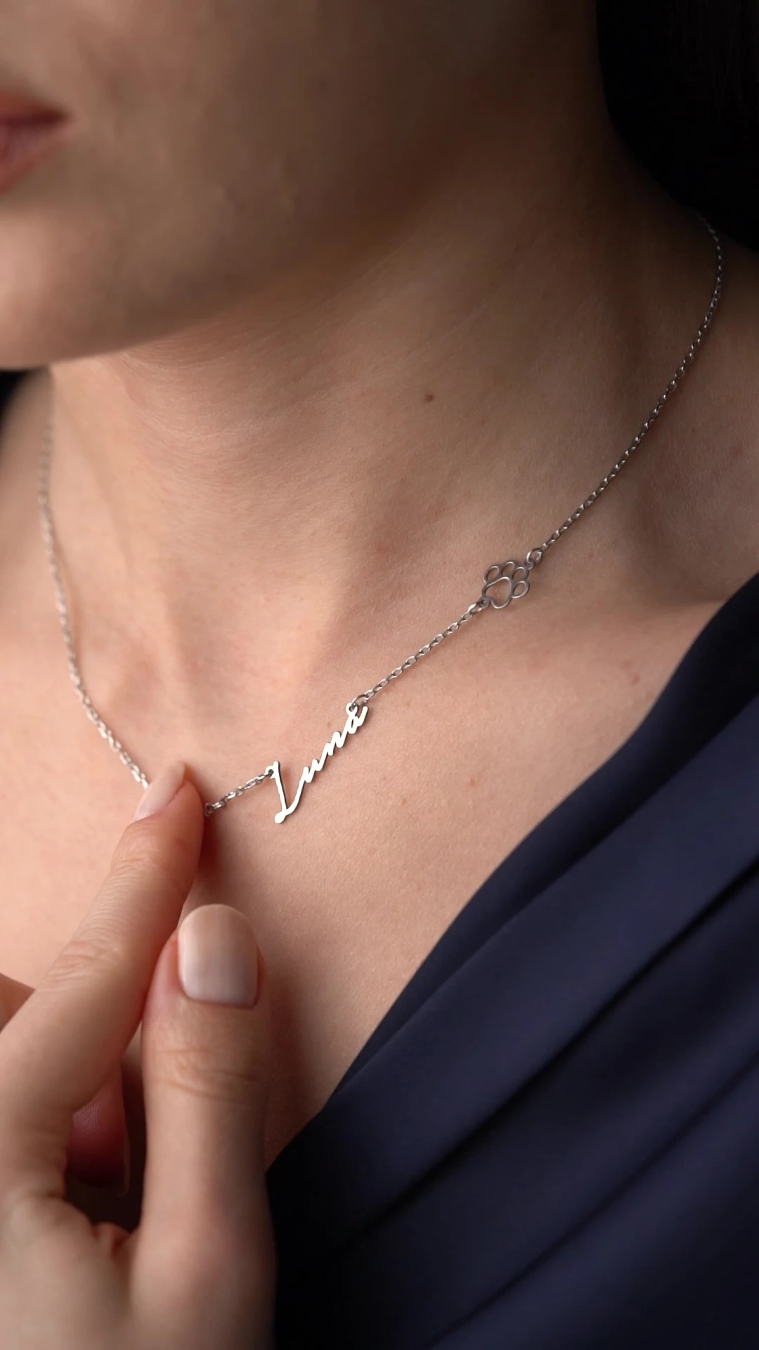 Gümüş Patili İsimli Kolye