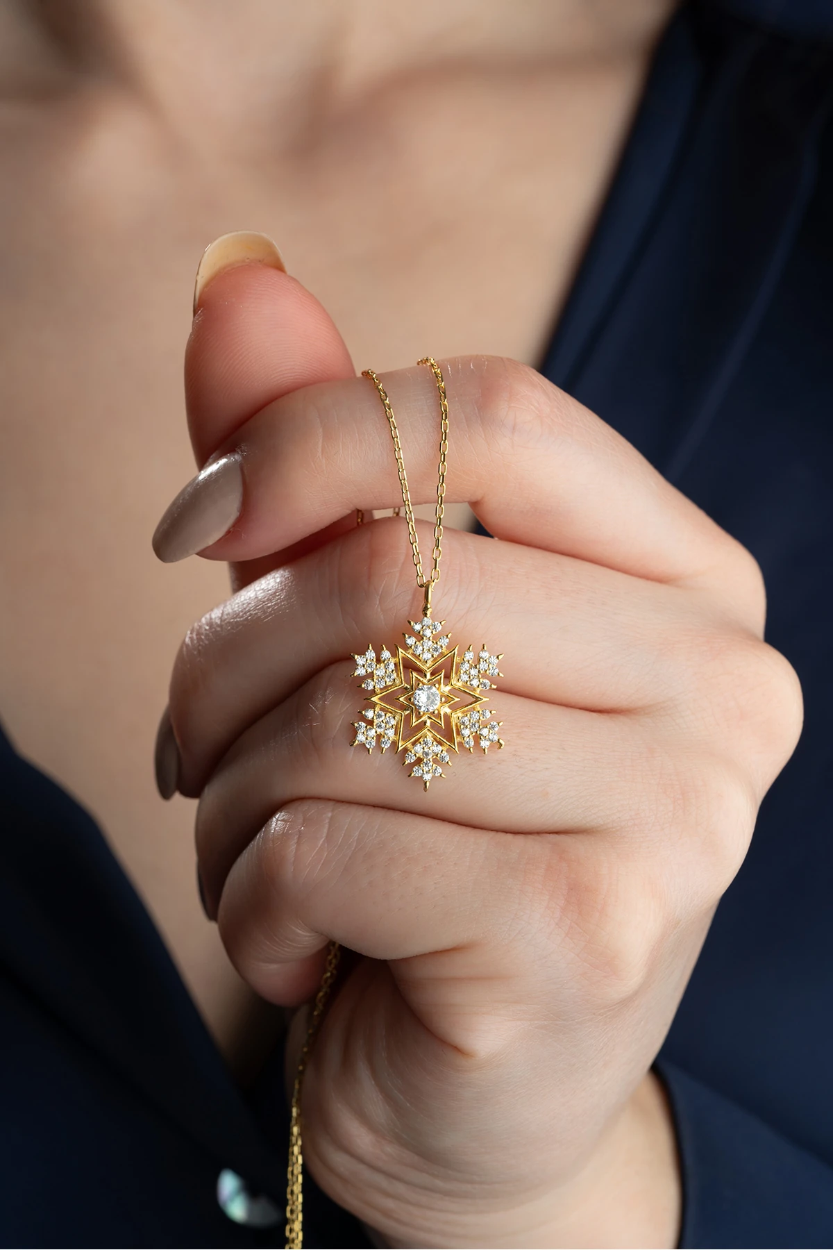 Gümüş Tektaşlı Kartanesi Kolye