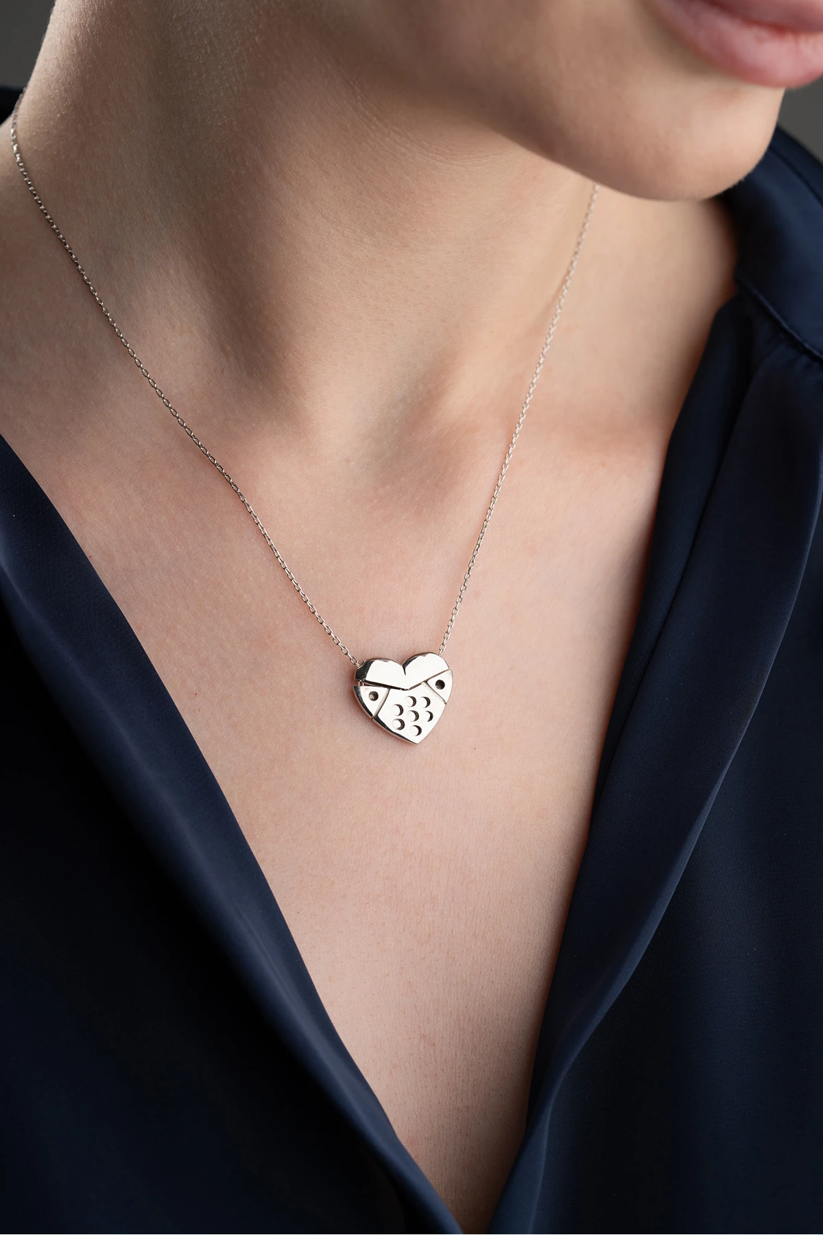 Gümüş İsim Yazılabilen Kalp Kolye