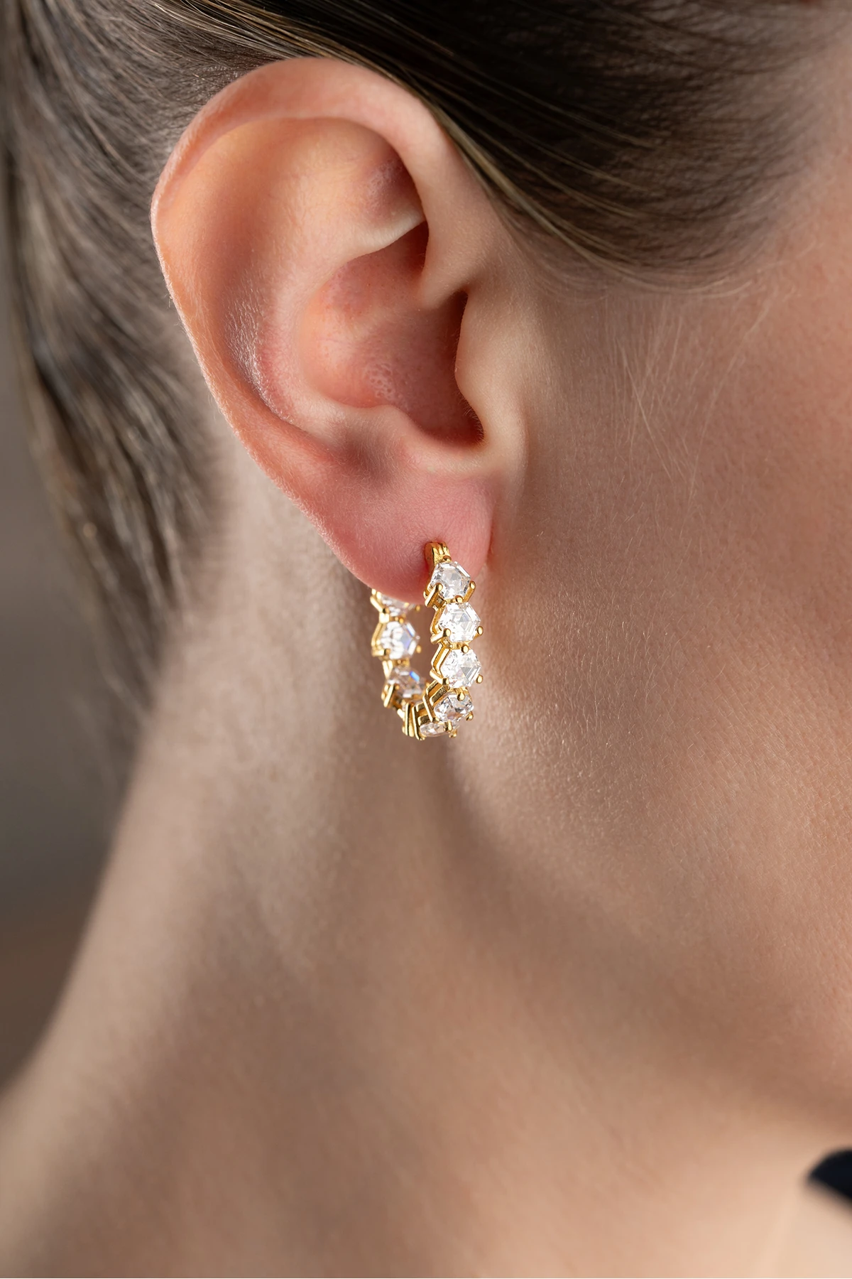 Gümüş Taşlı Halka Kalp Taşlı Küpe