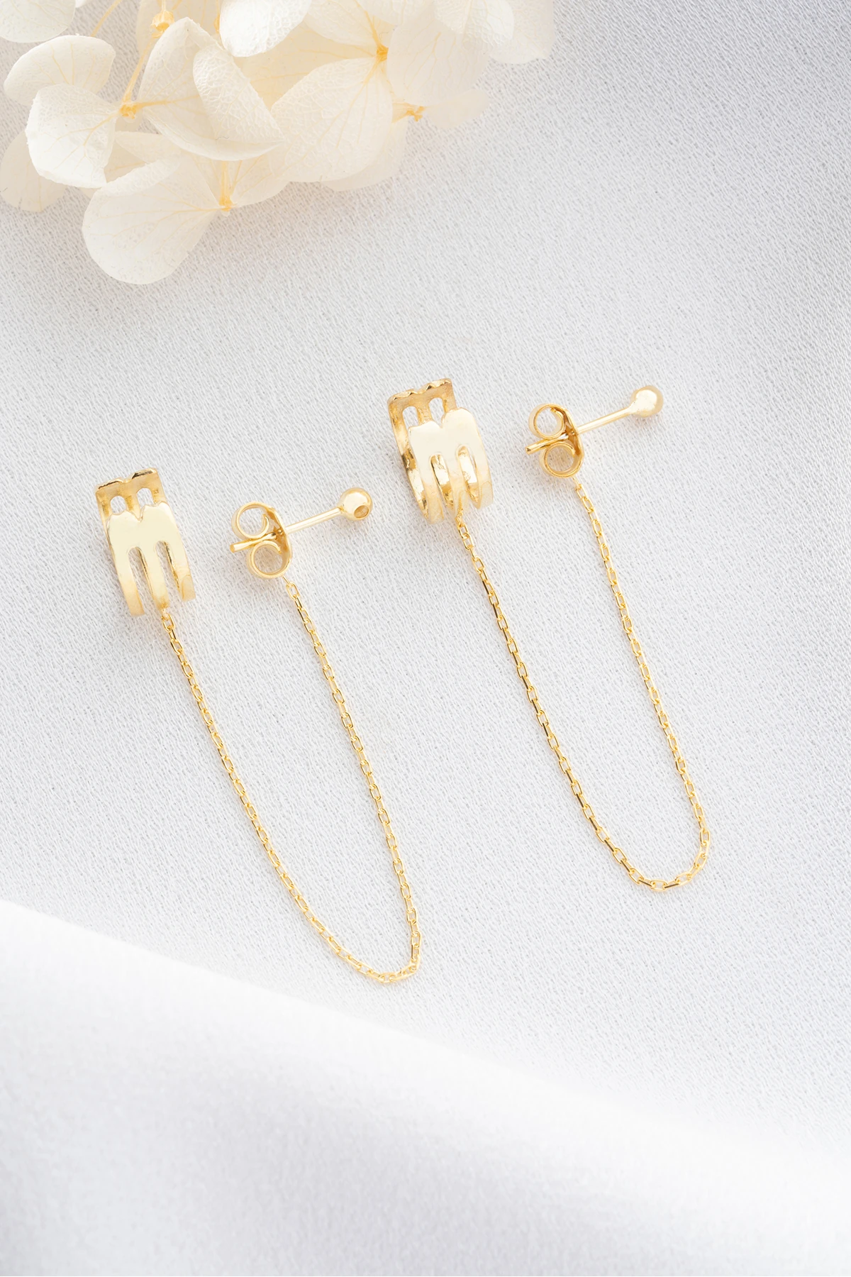 Gümüş Sallantılı Kıkırdak Küpe