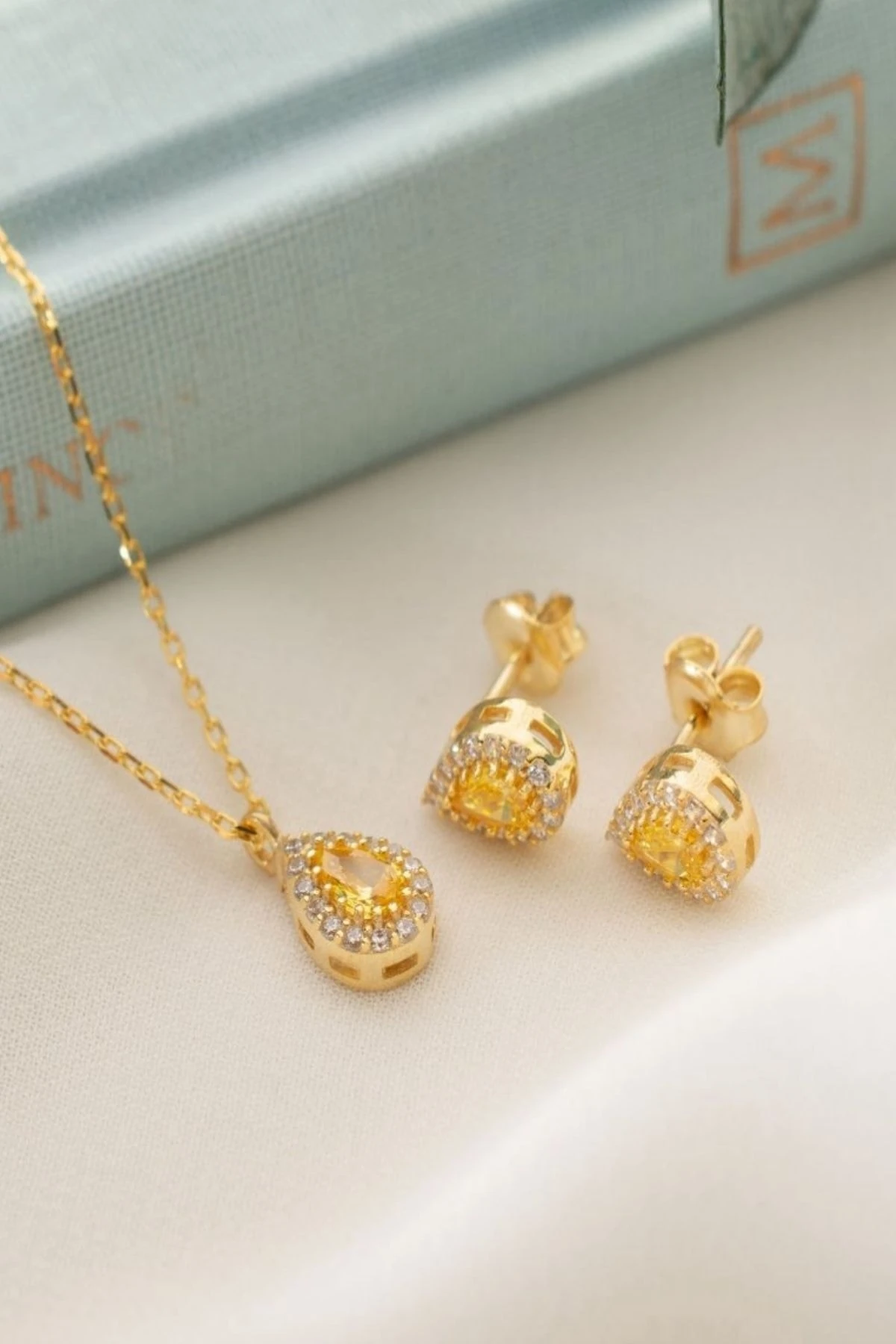 Gümüş Kasım Ayı Doğum Taşı ( Citrine ) Damla Kolye