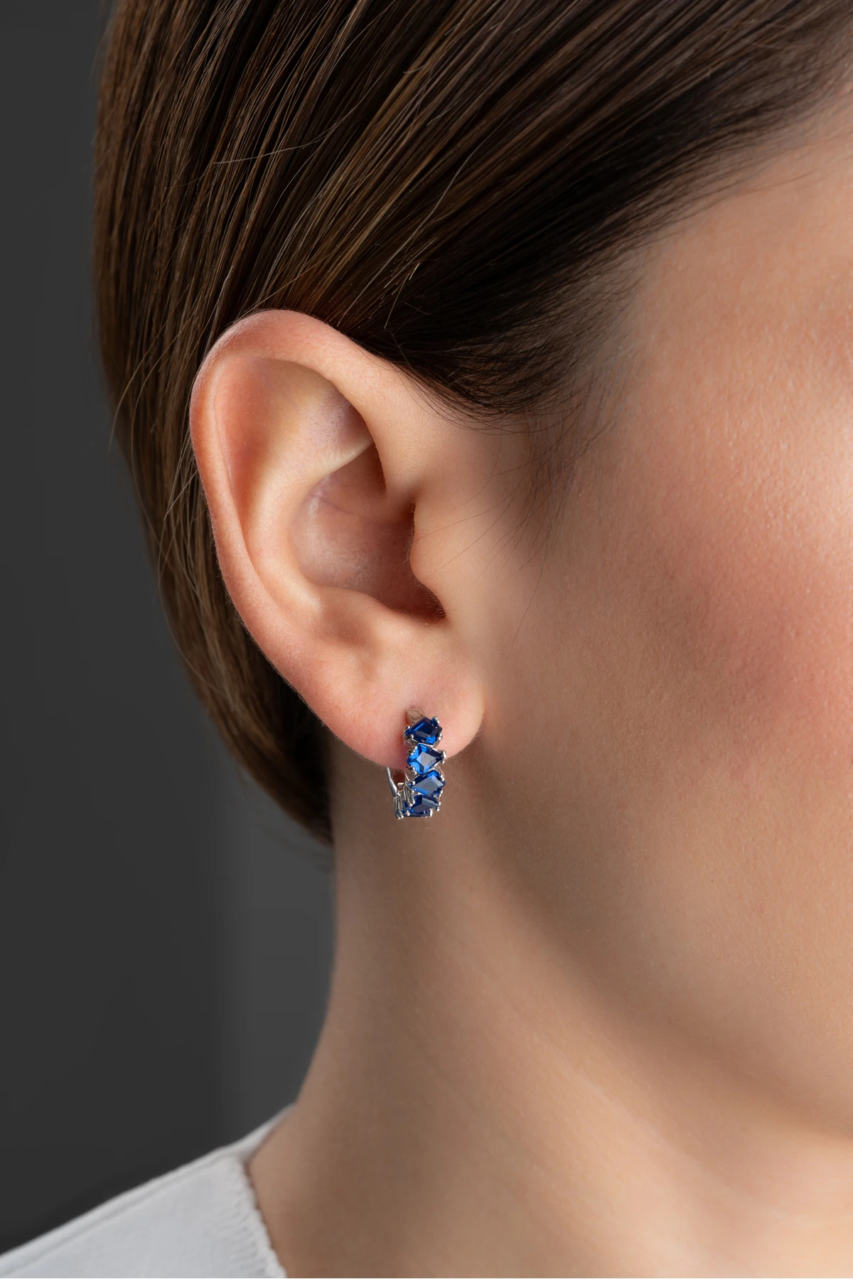 Gümüş Safir Baget Taşlı Halka Küpe