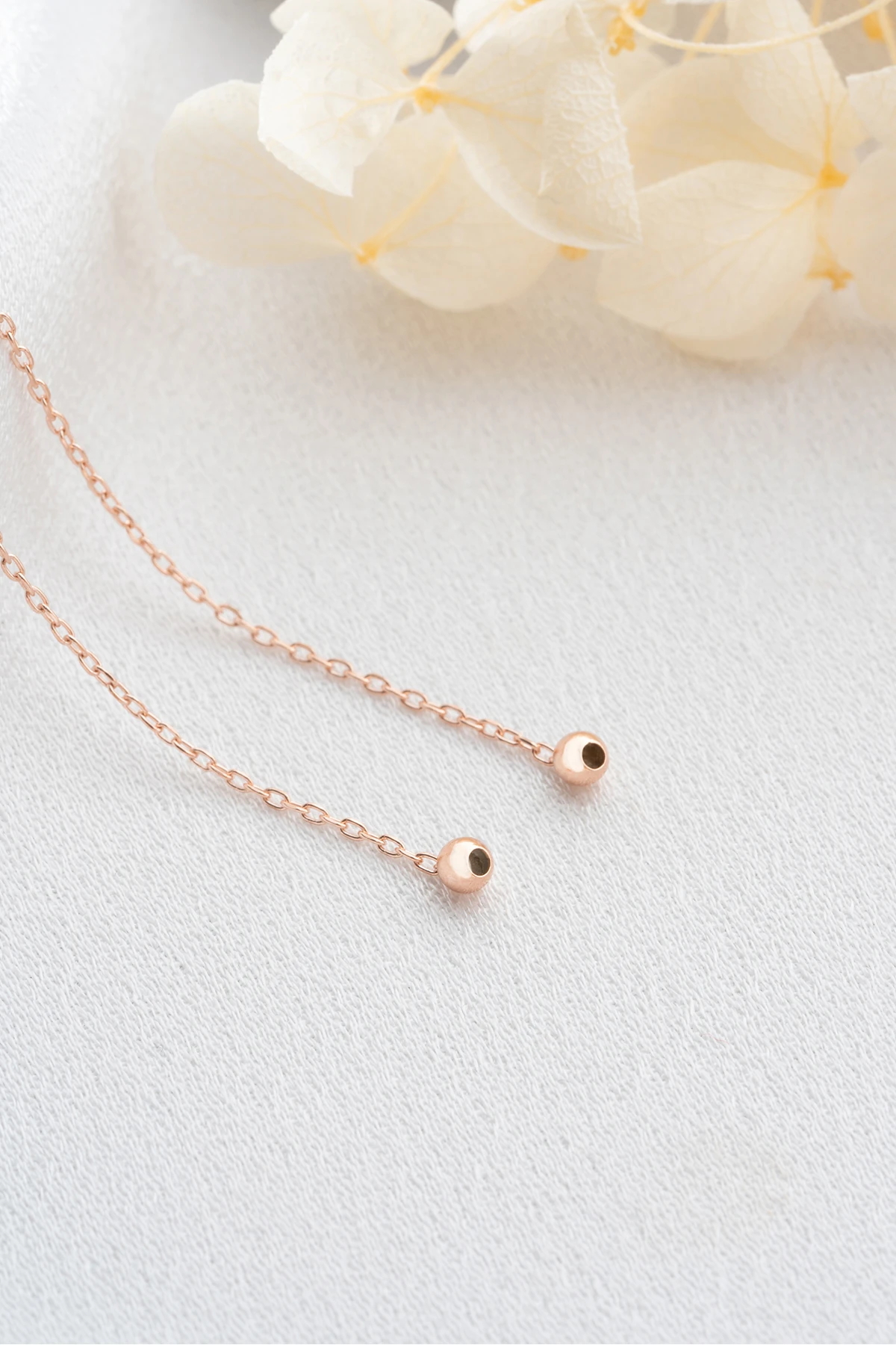 Gümüş Zincirli Top Küpe