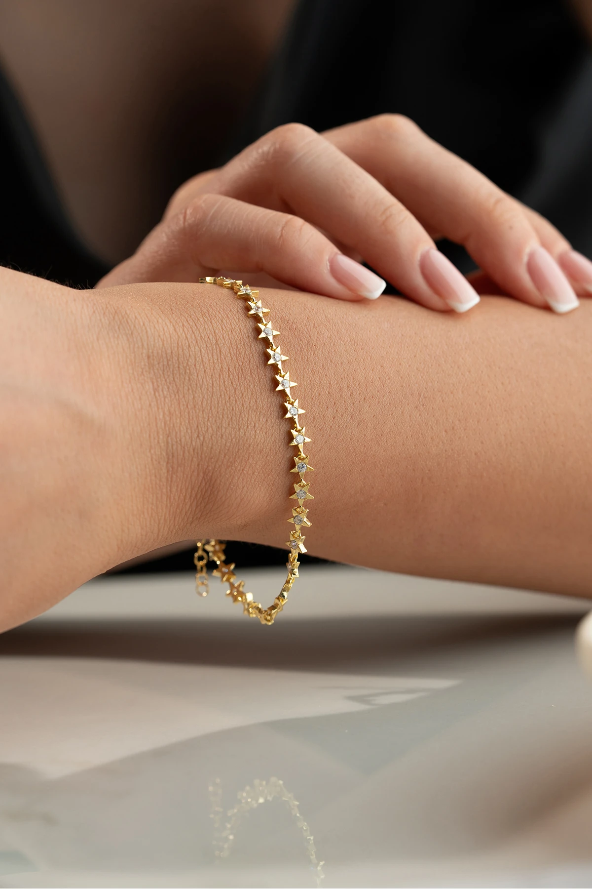 Gümüş Yıldızlı Model Bileklik