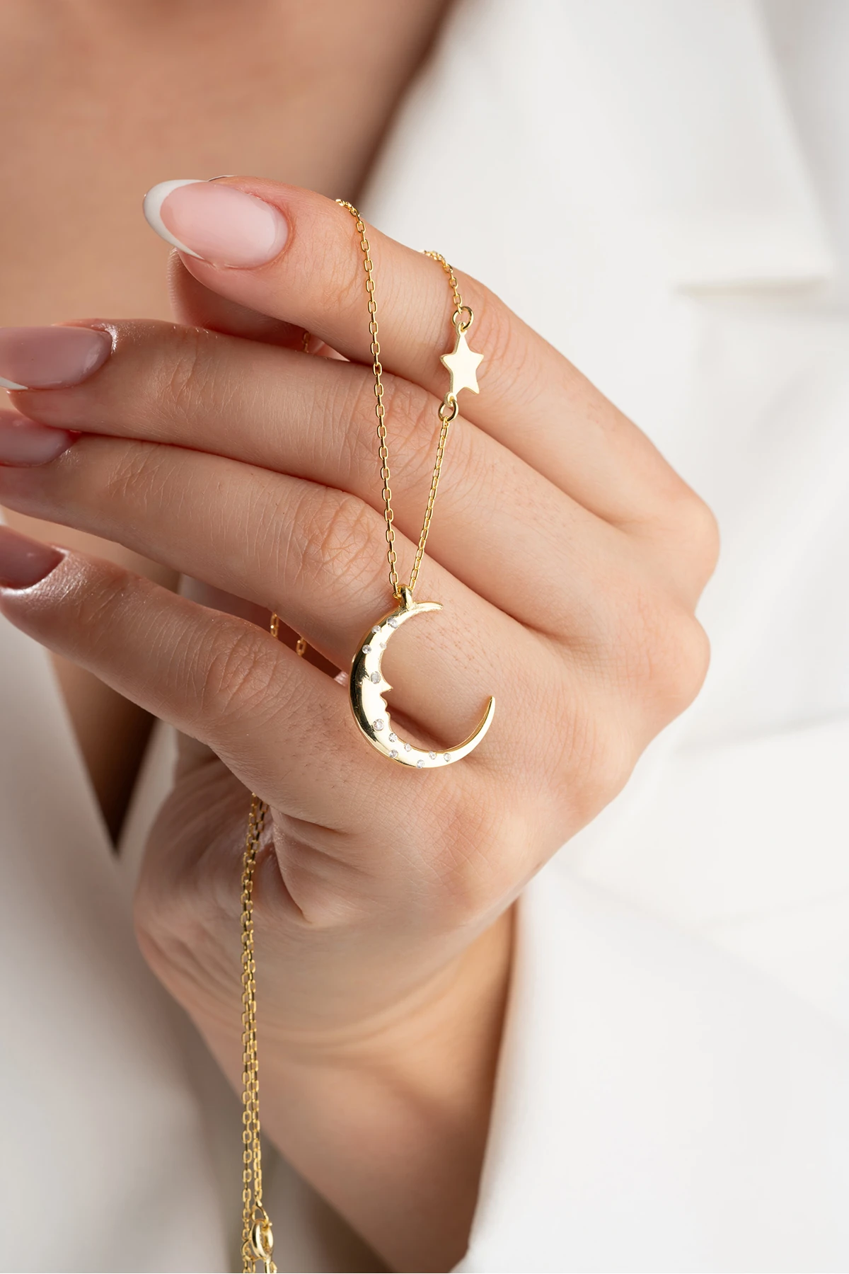 Gümüş Yıldızlı Hilal Kolye