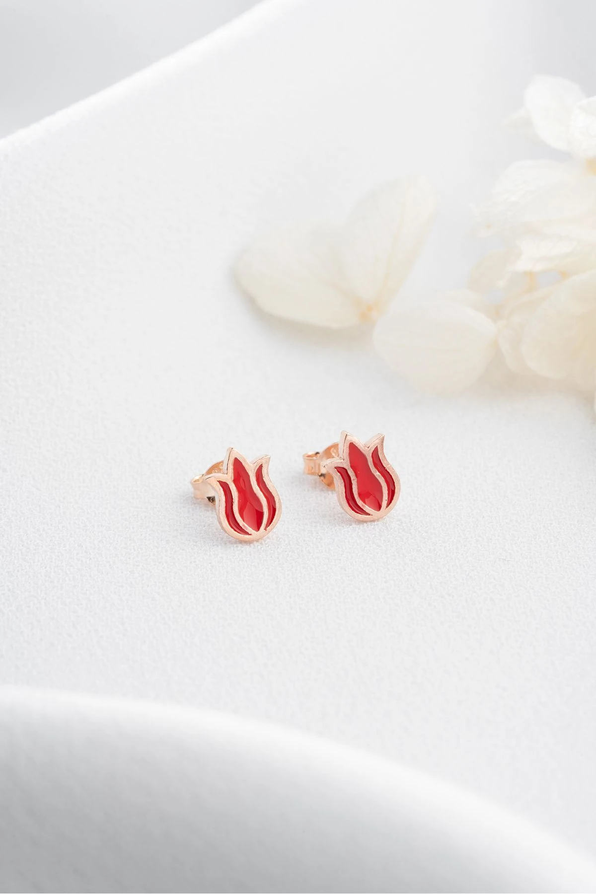 Gümüş Lale Minik Çivili Küpe