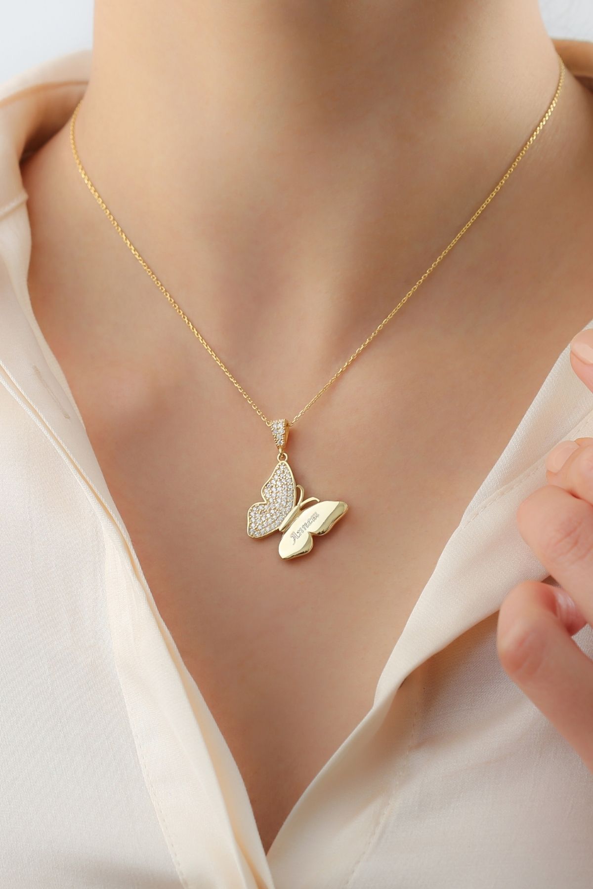 Gümüş Annem Kelebek Kolye