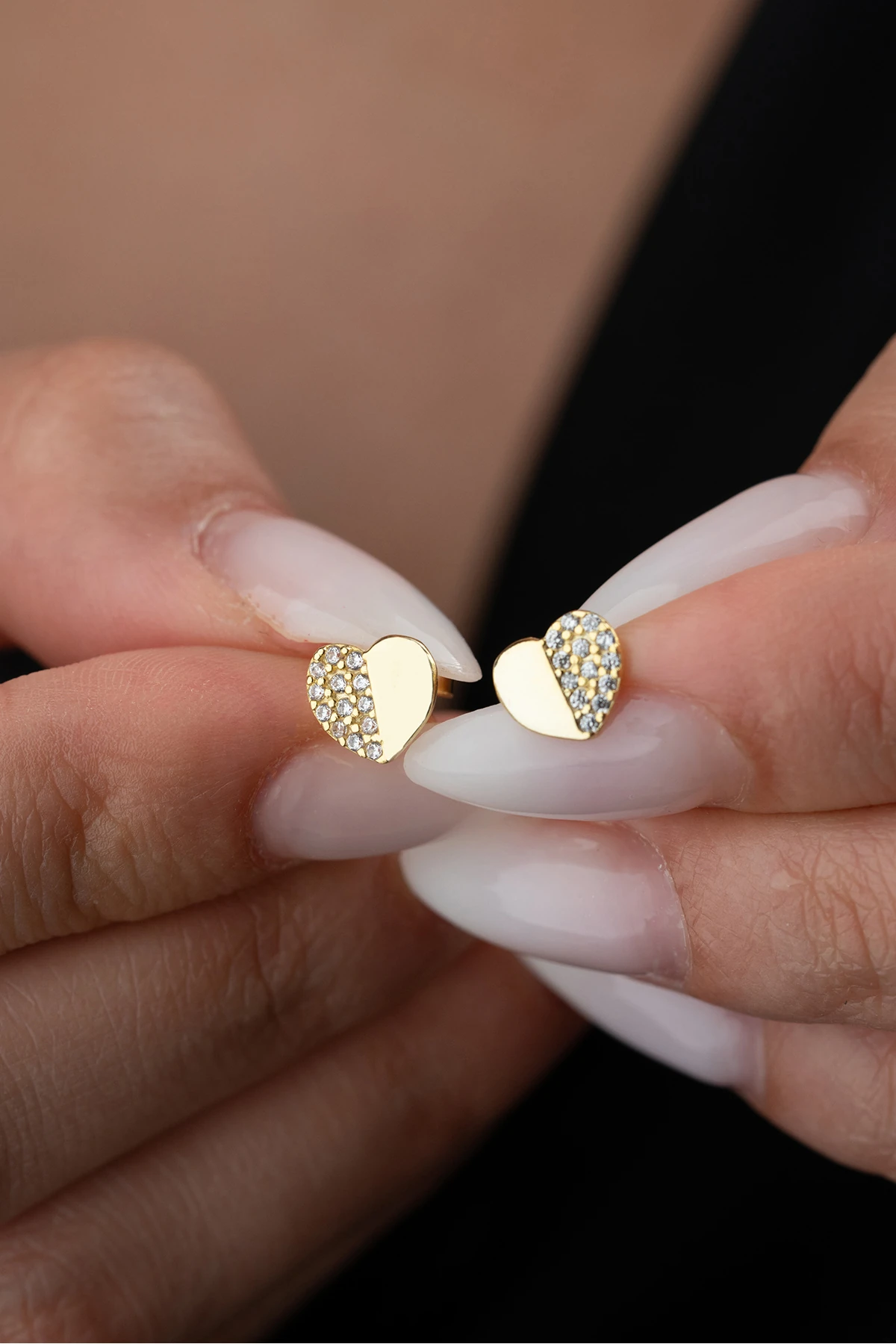 Gümüş Minik Taşlı Kalp Küpe