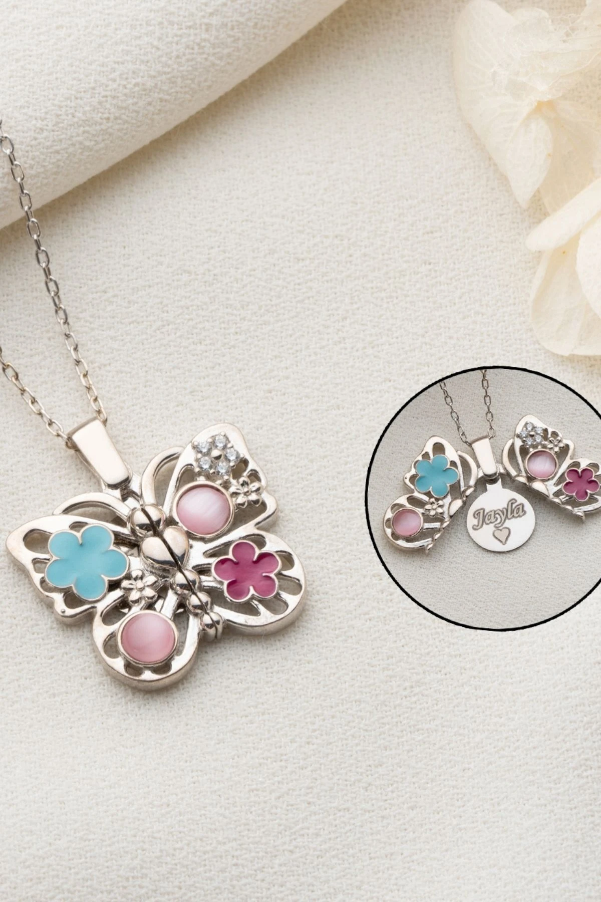 Gümüş Açılabilen İsimli Kelebek Kolye