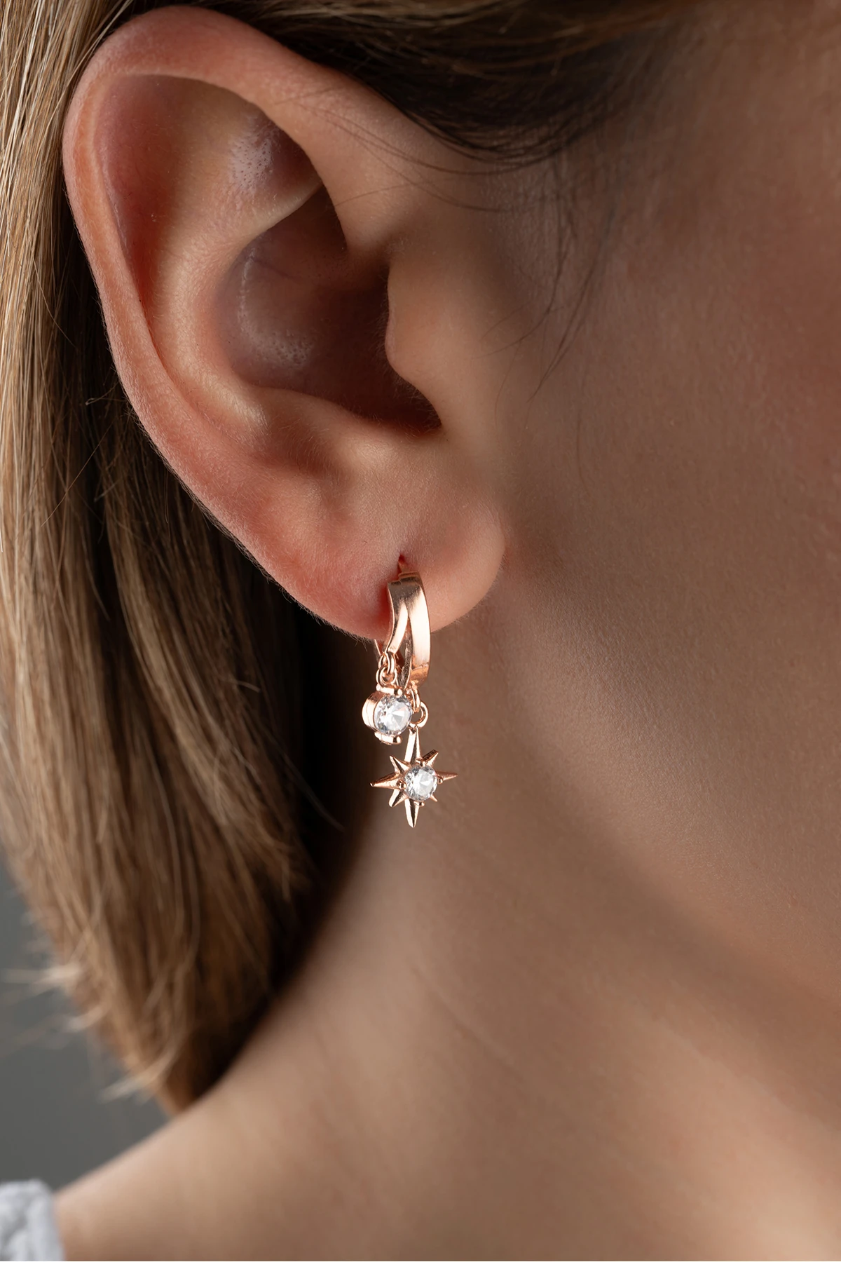 Gümüş Çift Kutup Yıldızı Taşlı Küpe