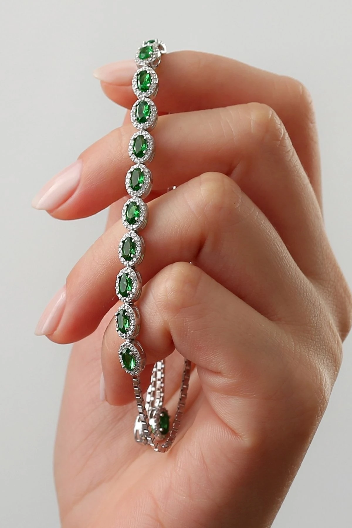 Gümüş Elmas Montür Asansörlü Bileklik