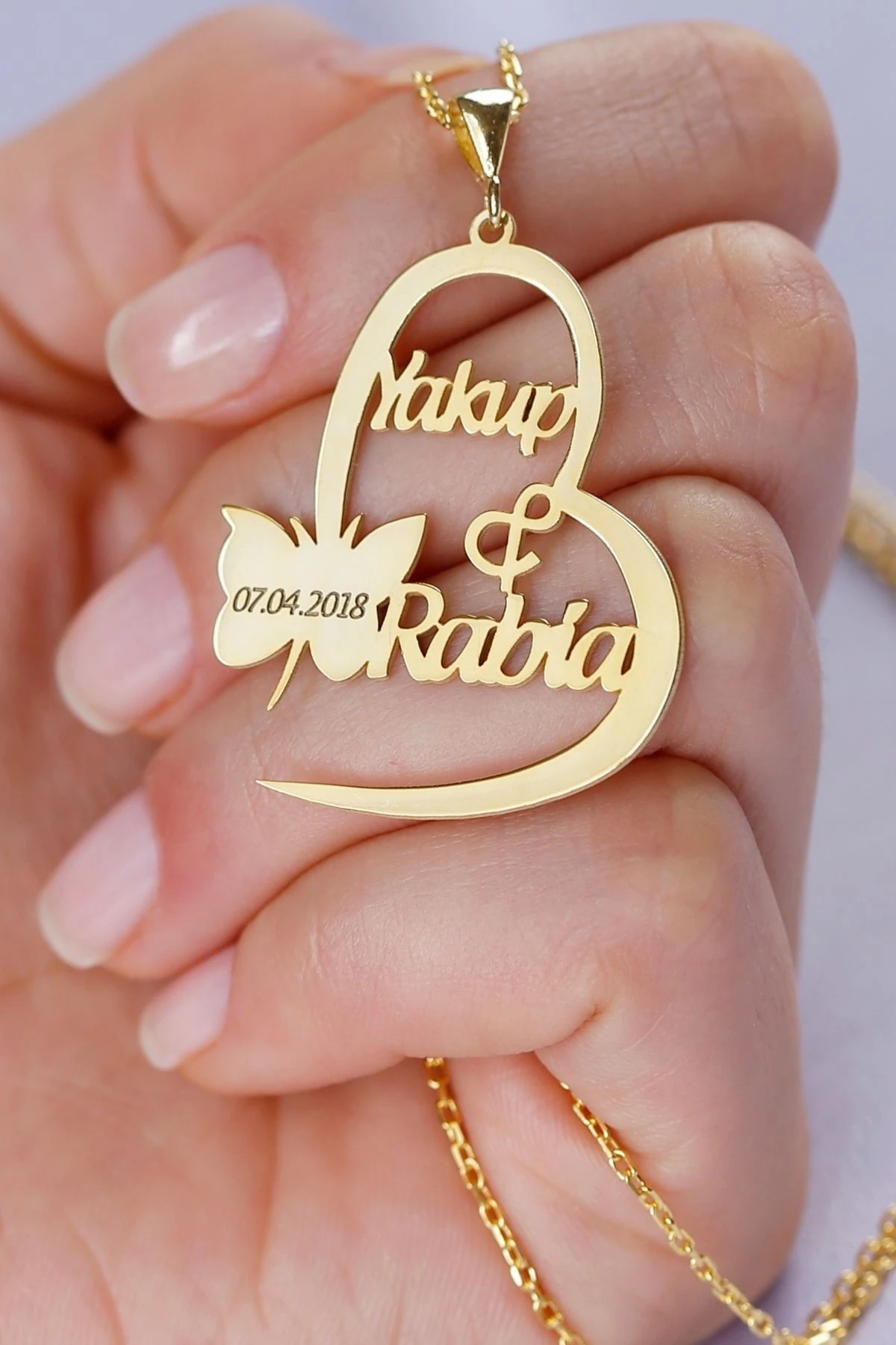 Gümüş Isimli Kelebekli Kalp Kolye