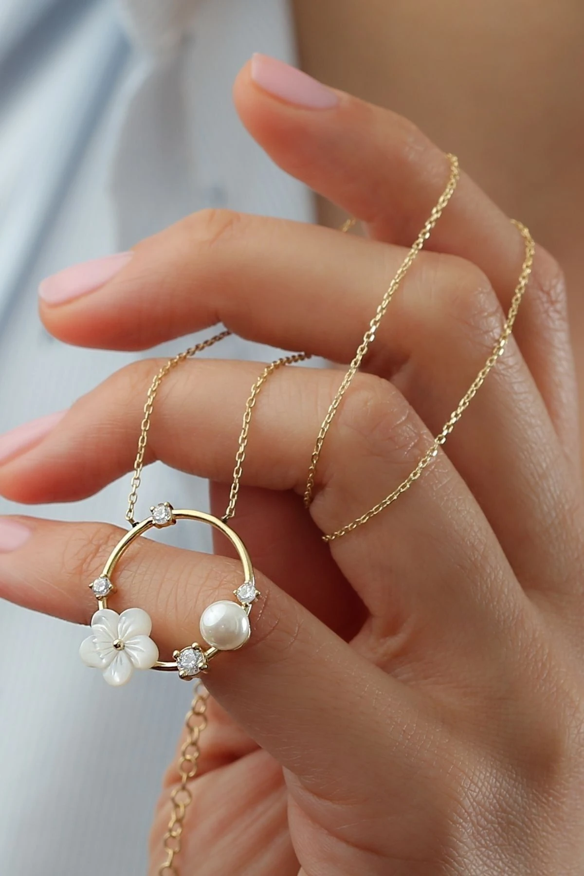 Gümüş Sedefli Gül Kolye