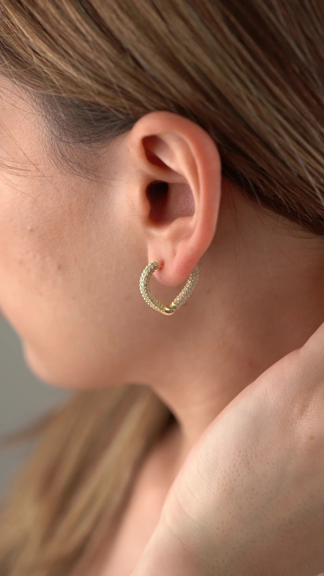 Gümüş Zirkon Taşlı Kalp Küpe