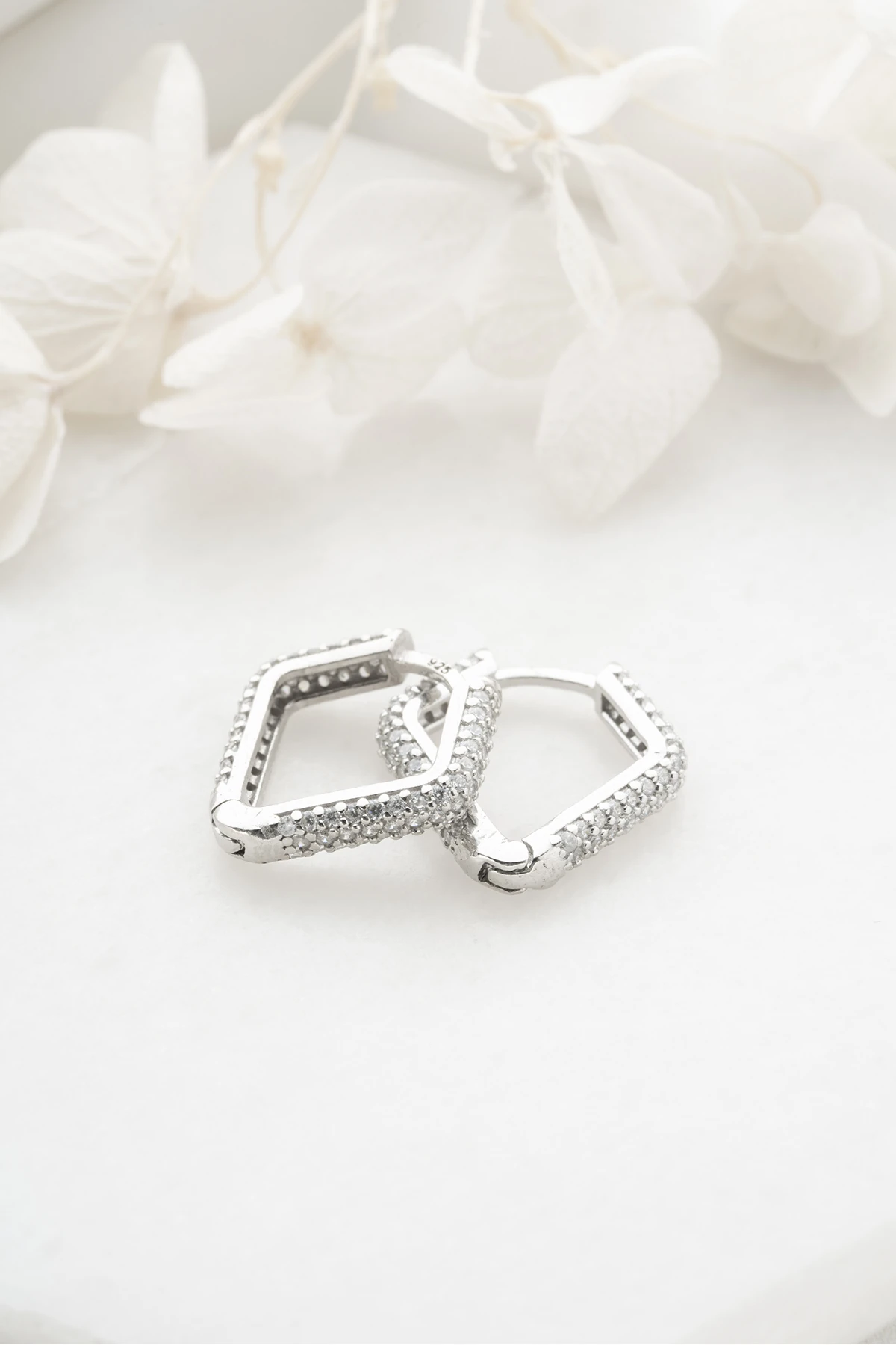 Gümüş Zirkon Taşlı Trend Halka Küpe