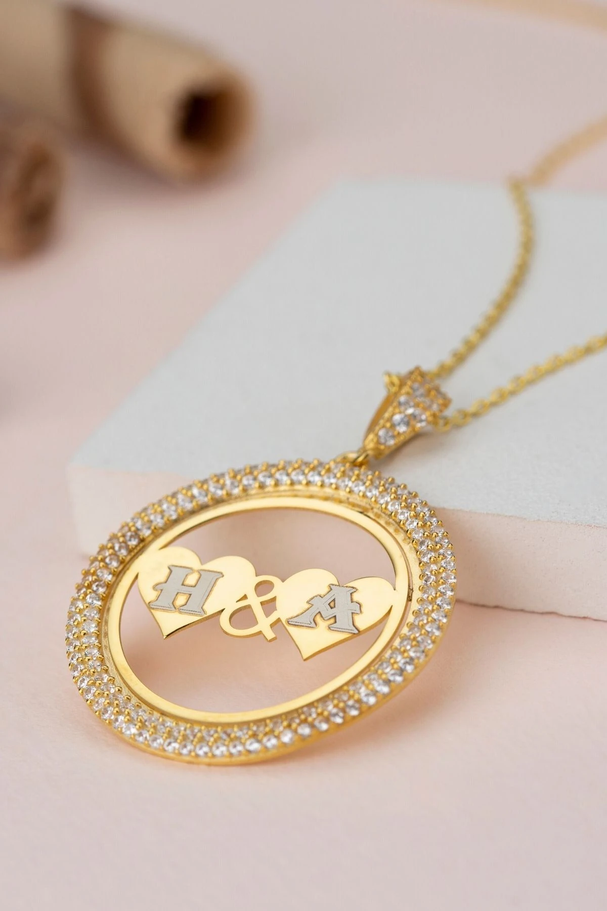 Gümüş Kalpli Taşlı Halka Kolye