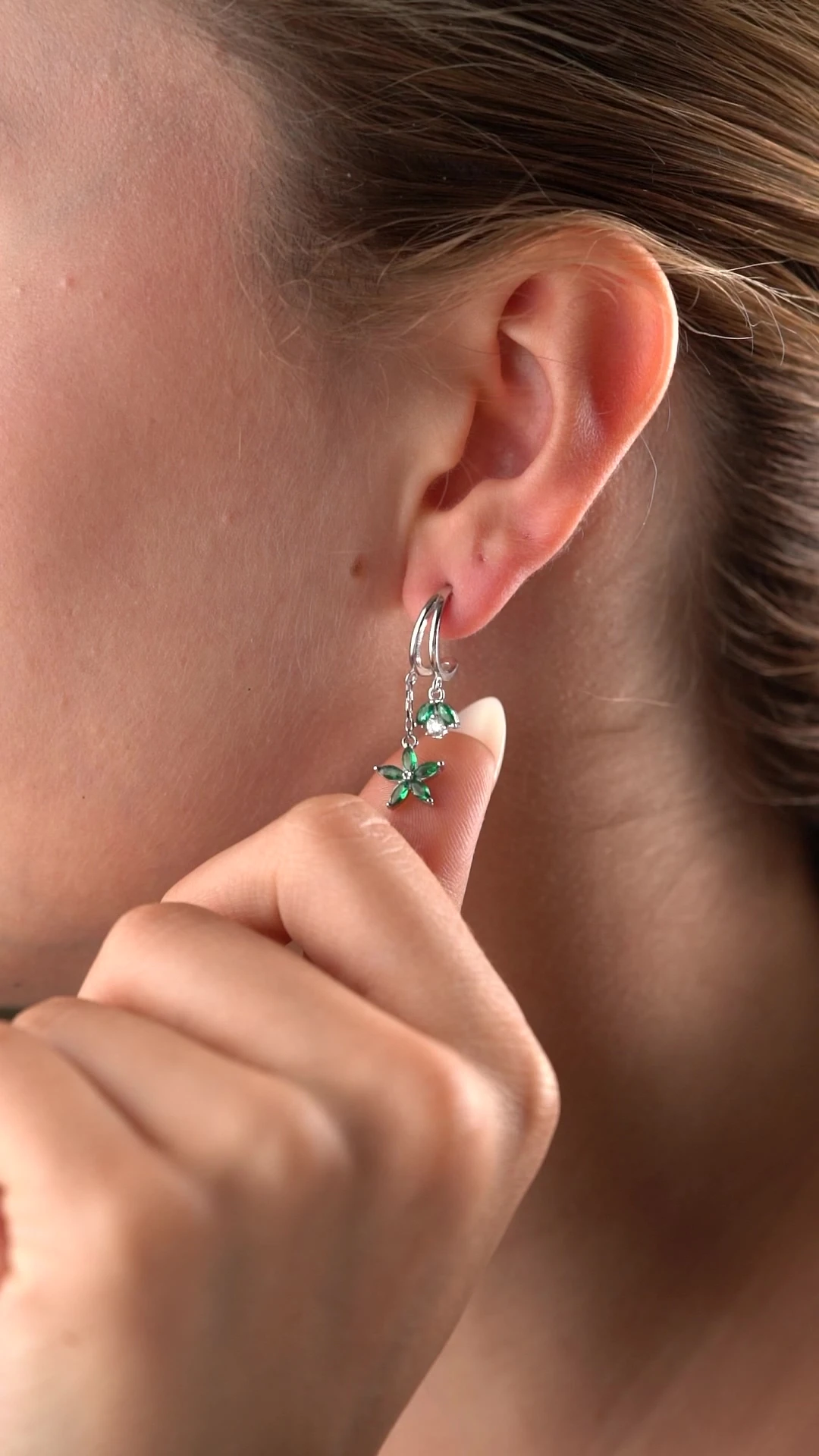 Gümüş Sallantılı Lotus Küpe