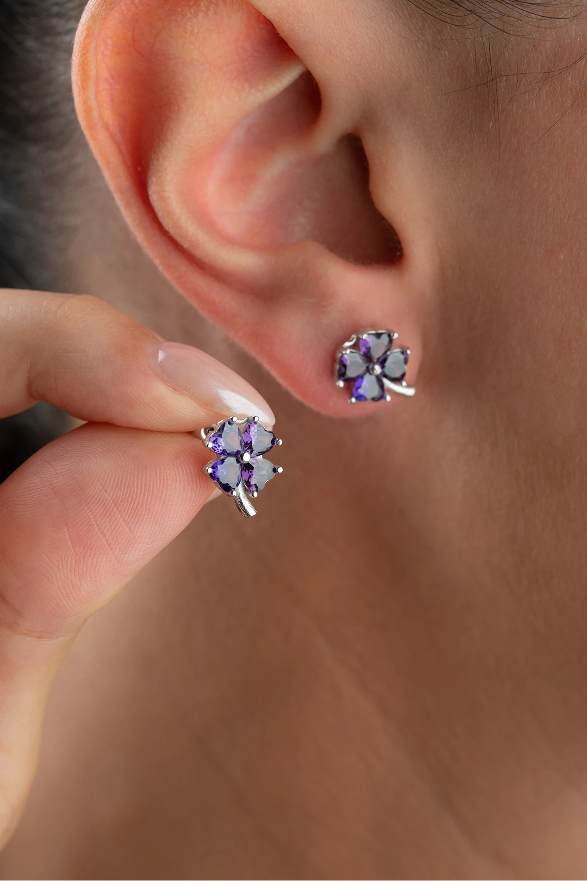 Gümüş Mor Taşlı Yonca Küpe