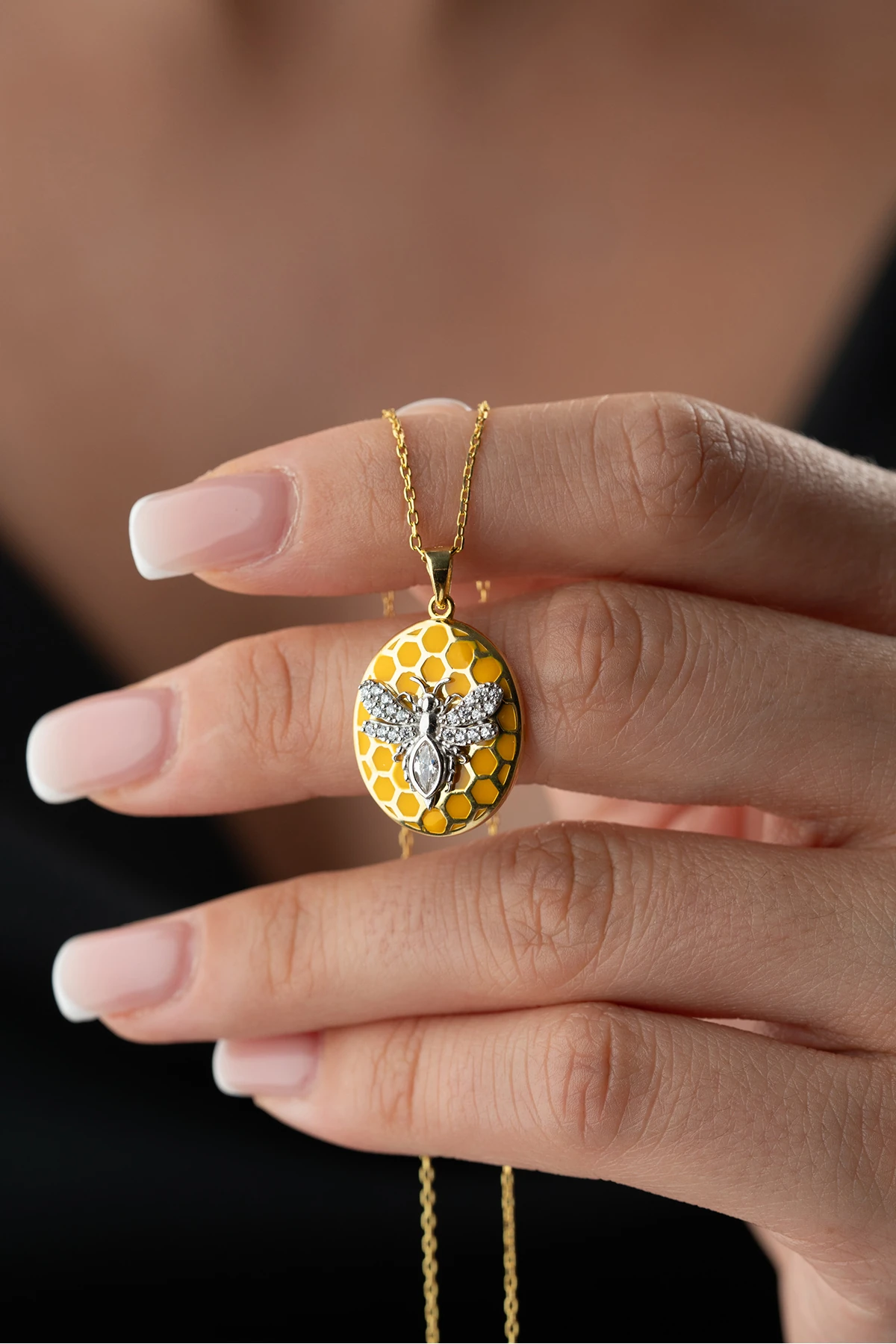 Gümüş Arı Petek Kolye