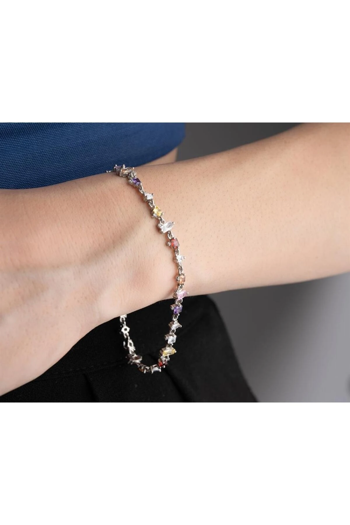 Gümüş Renkli Baget Taşlı Bileklik