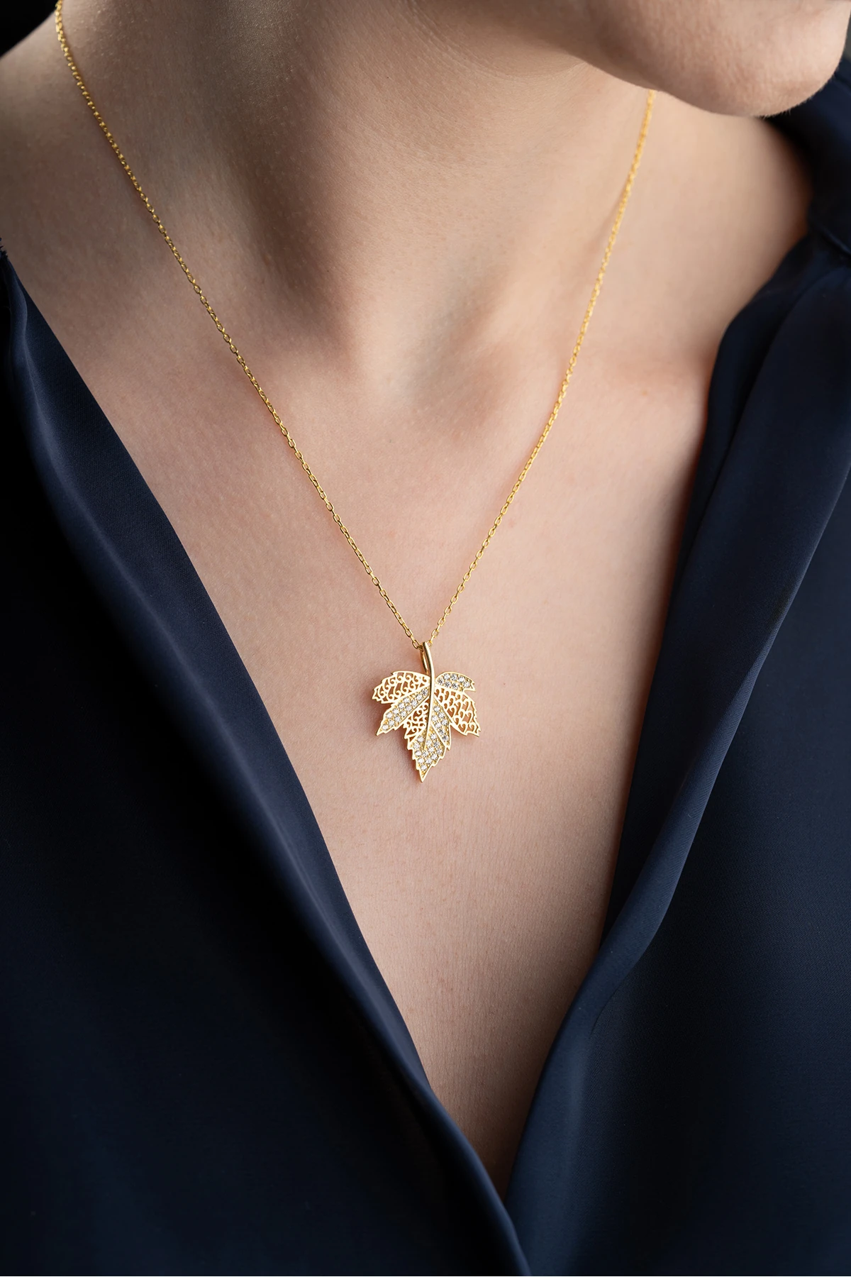 Çınar Yaprağı Kolye