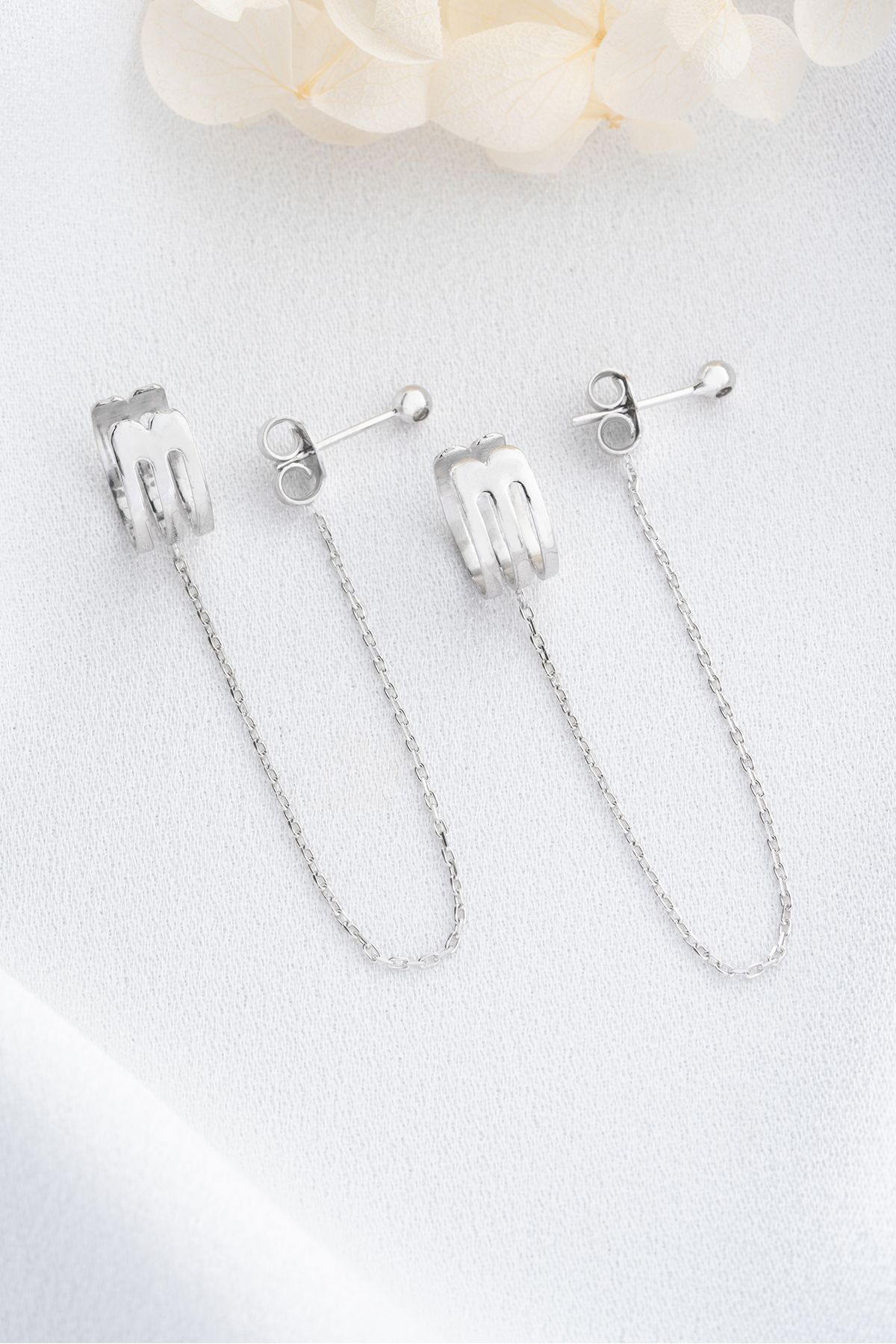 Gümüş Sallantılı Kıkırdak Küpe