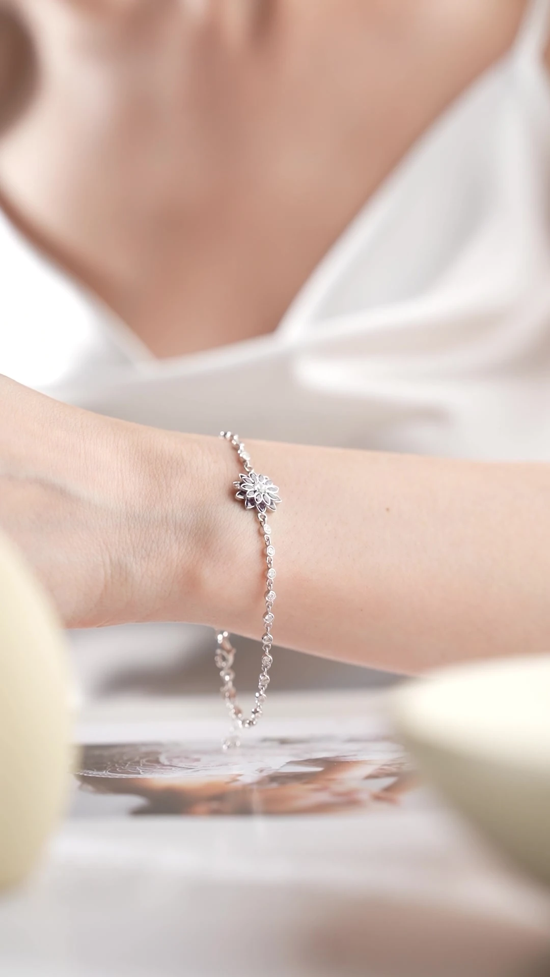 Gümüş Amatist Taşlı Lotus Çiçeği Suyolu Bileklik