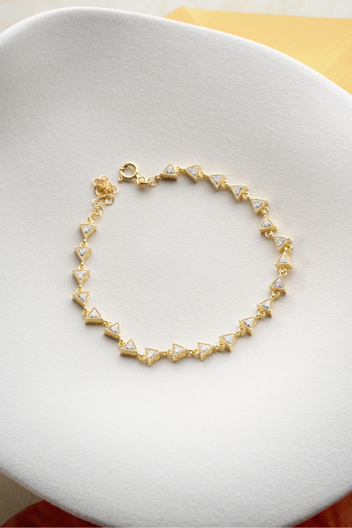 Gümüş Üçgen Taşlı Bileklik