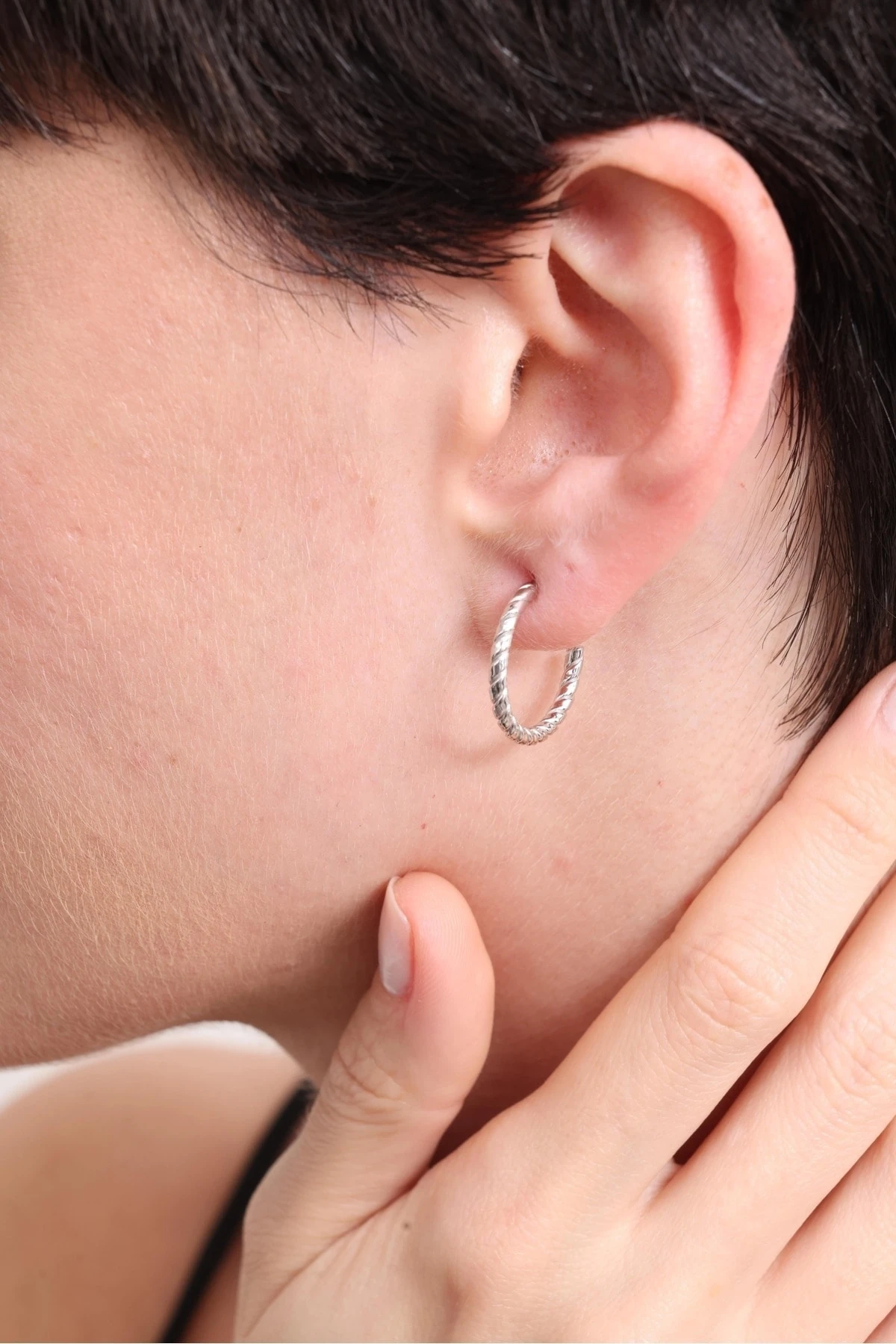 Gümüş Burgu Küpe