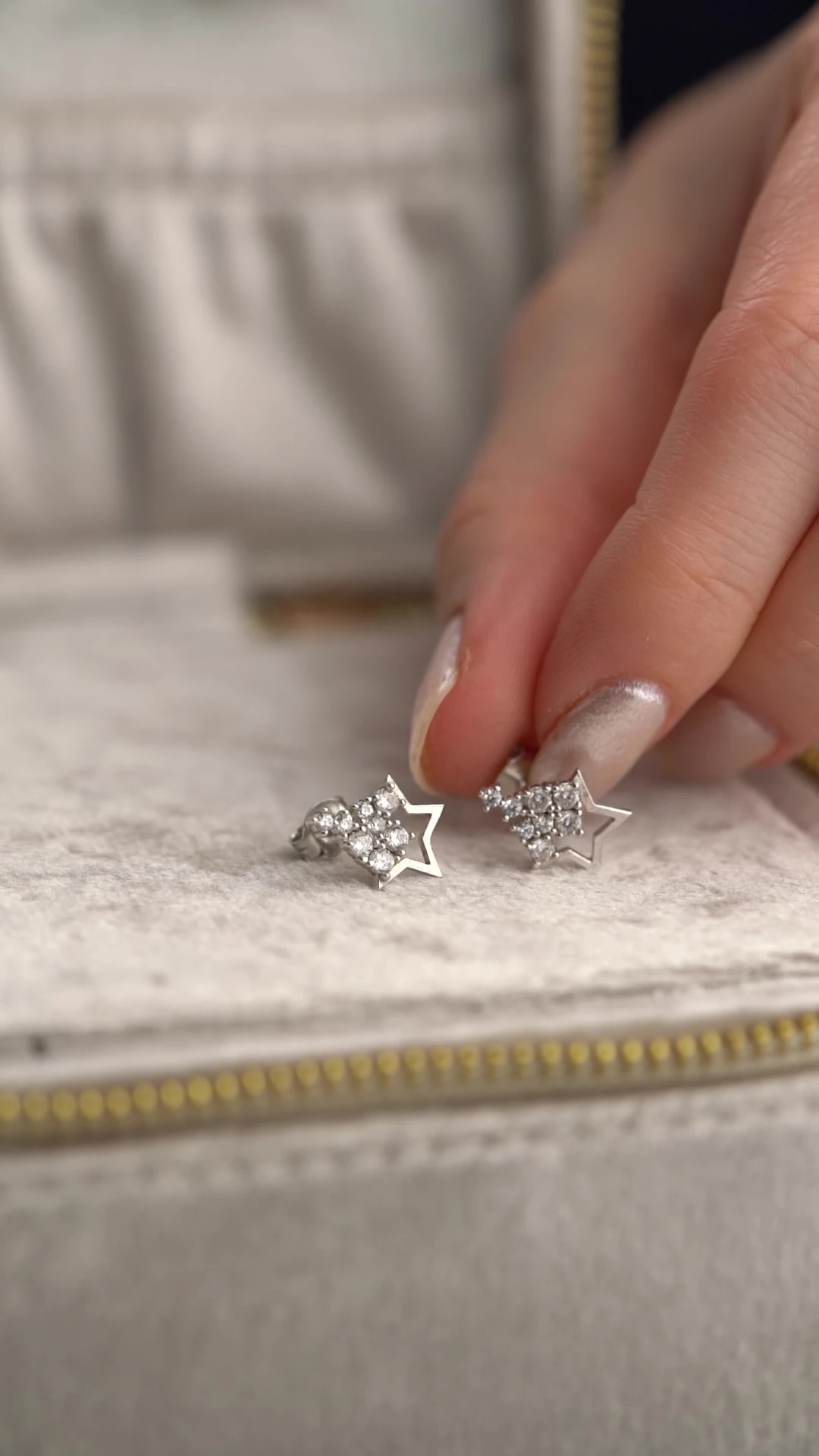 Gümüş Zirkon Taşlı Yıldız Küpe