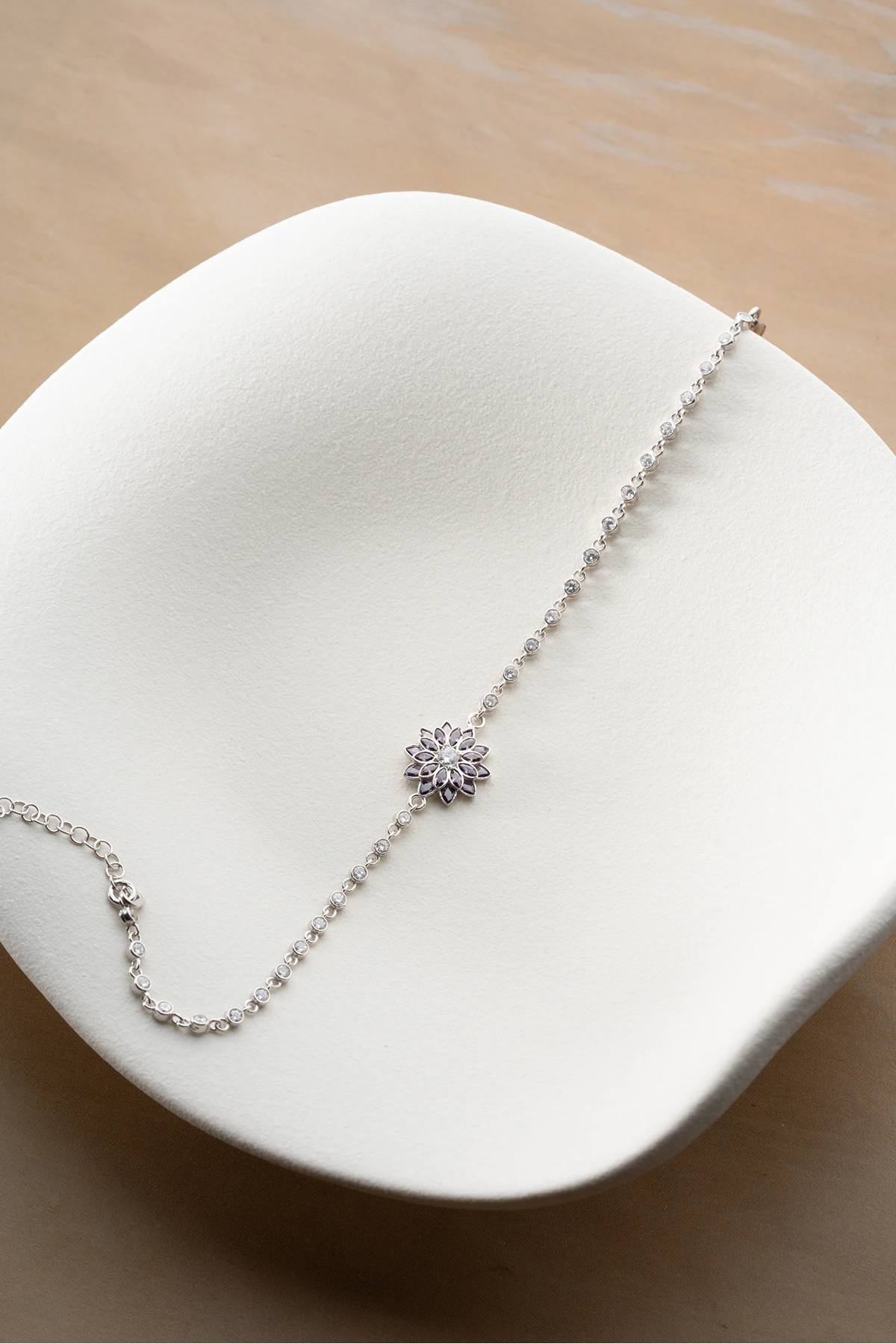 Gümüş Amatist Taşlı Lotus Çiçeği Suyolu Bileklik