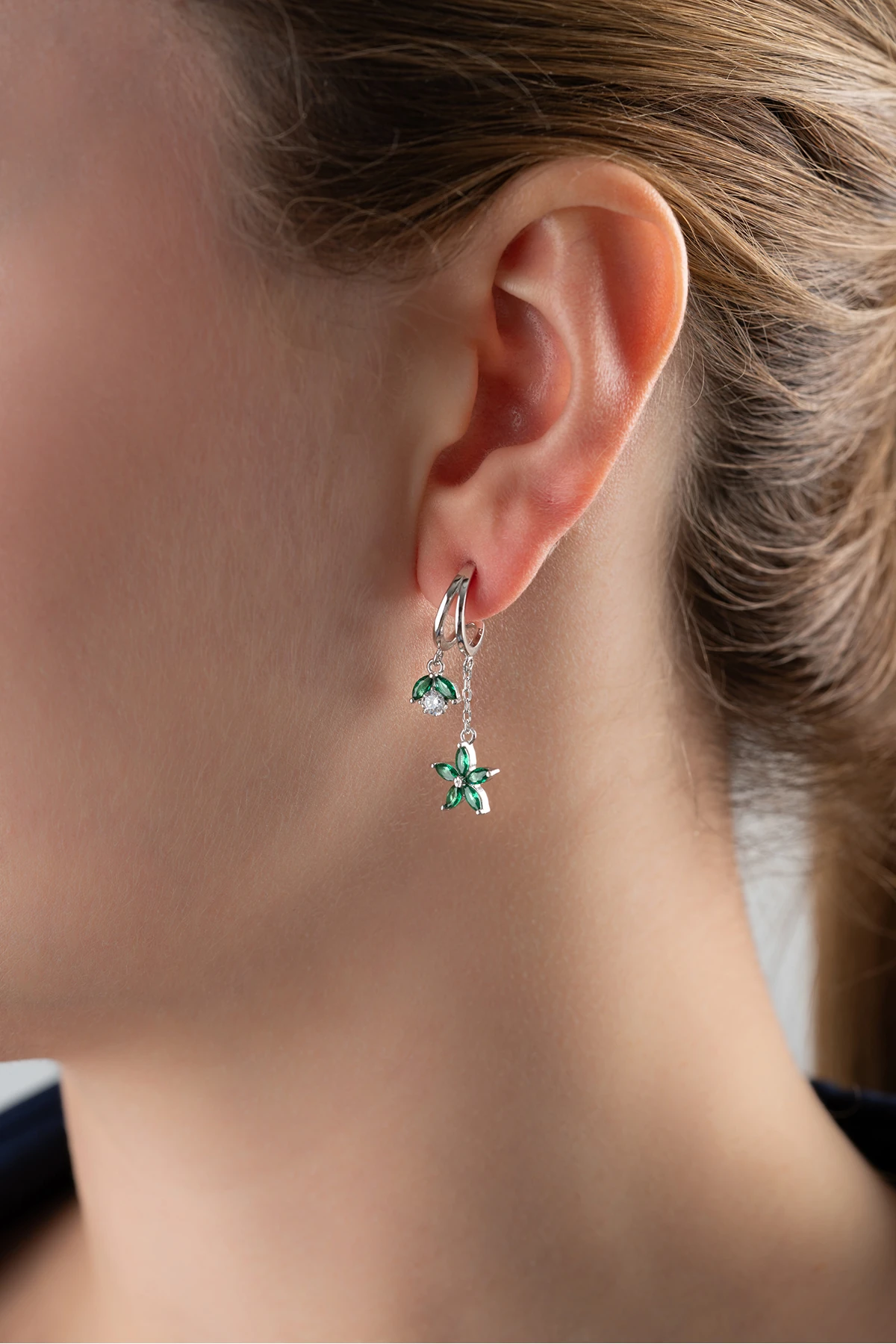 Gümüş Sallantılı Lotus Küpe