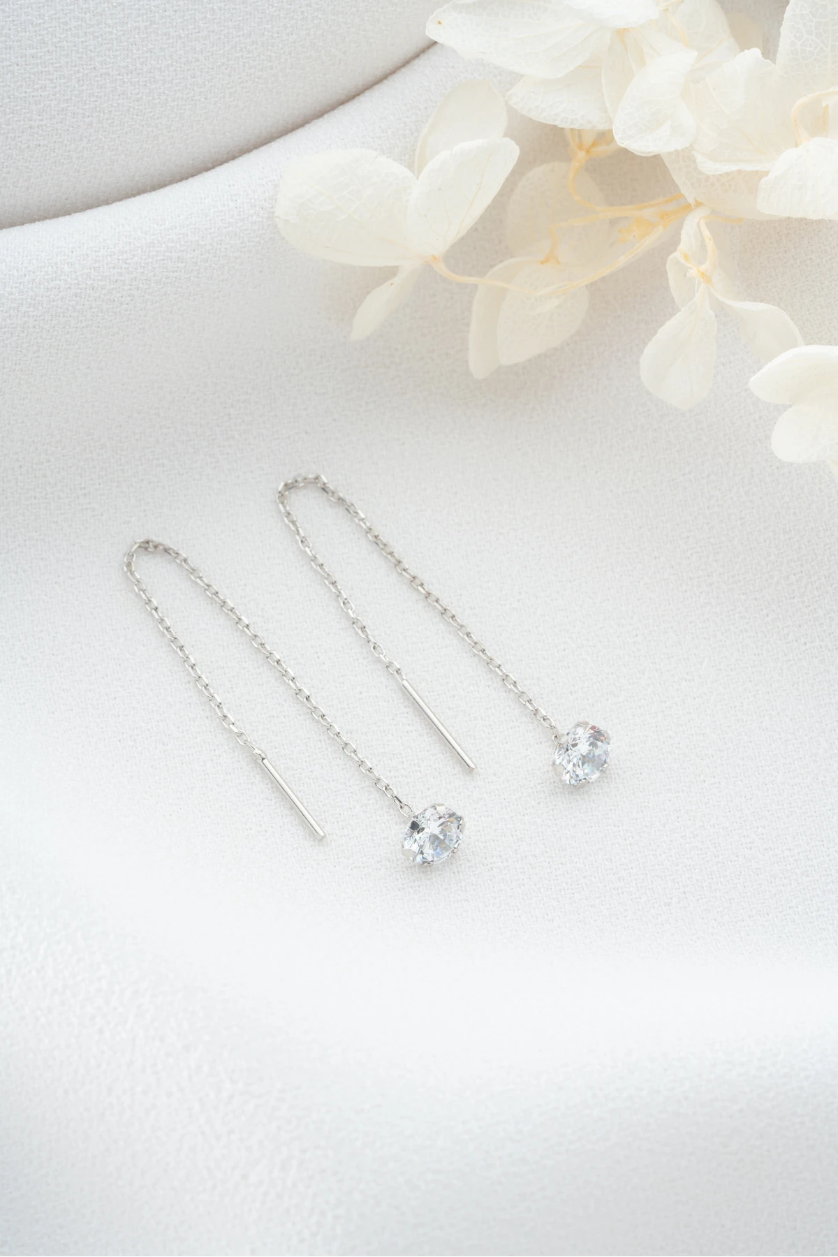 Gümüş Tektaşlı Zincir Küpe