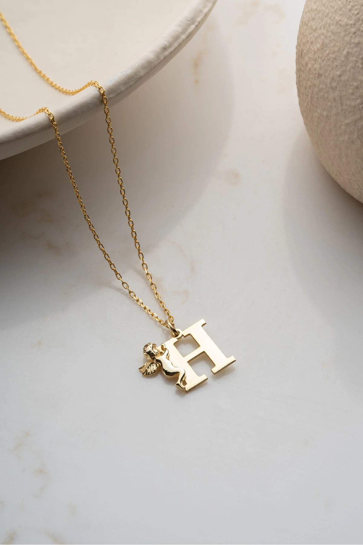 Gümüş Kişiye Özel Melekli Harf Kolye