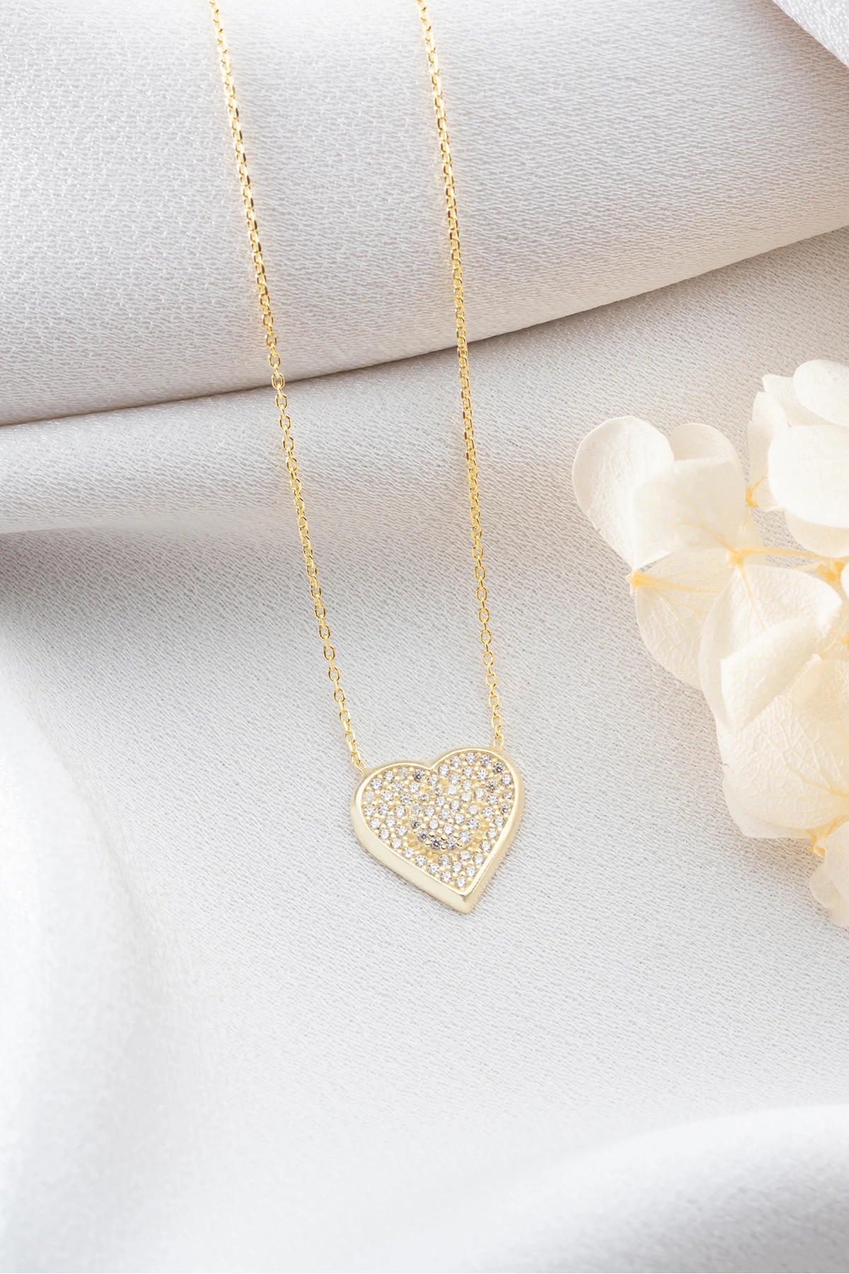 Gümüş Zirkon Taşlı Kalp Kolye