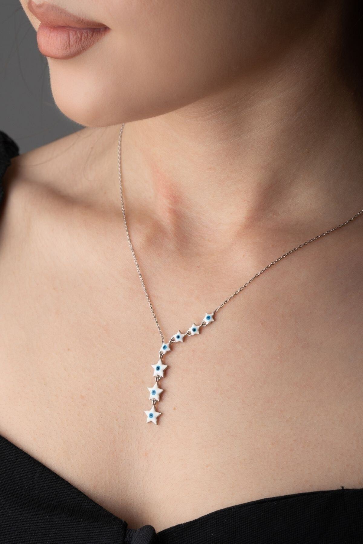 Gümüş Sallantılı Yıldız Kolye