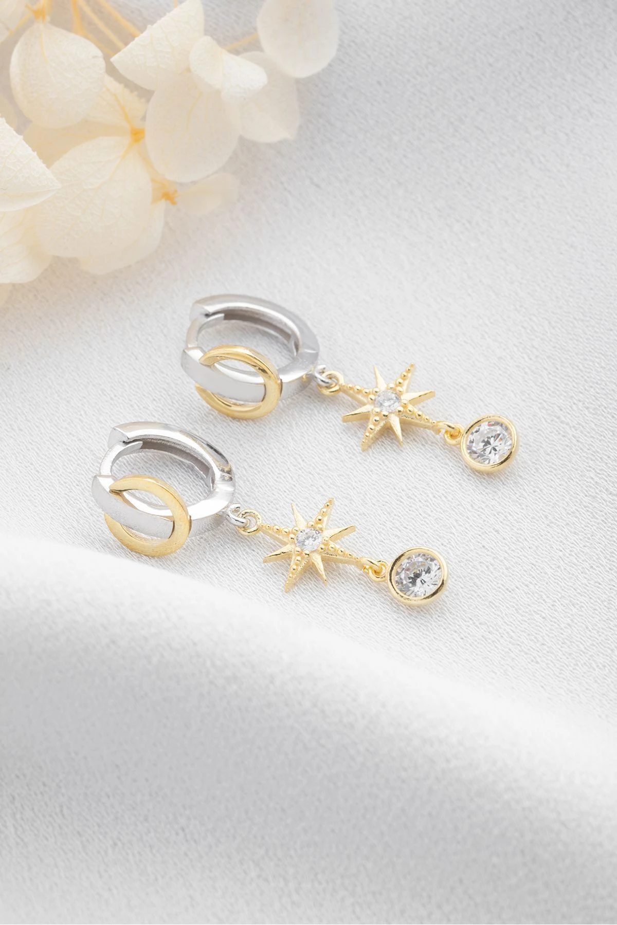 Gümüş Trend Yıldız Küpe