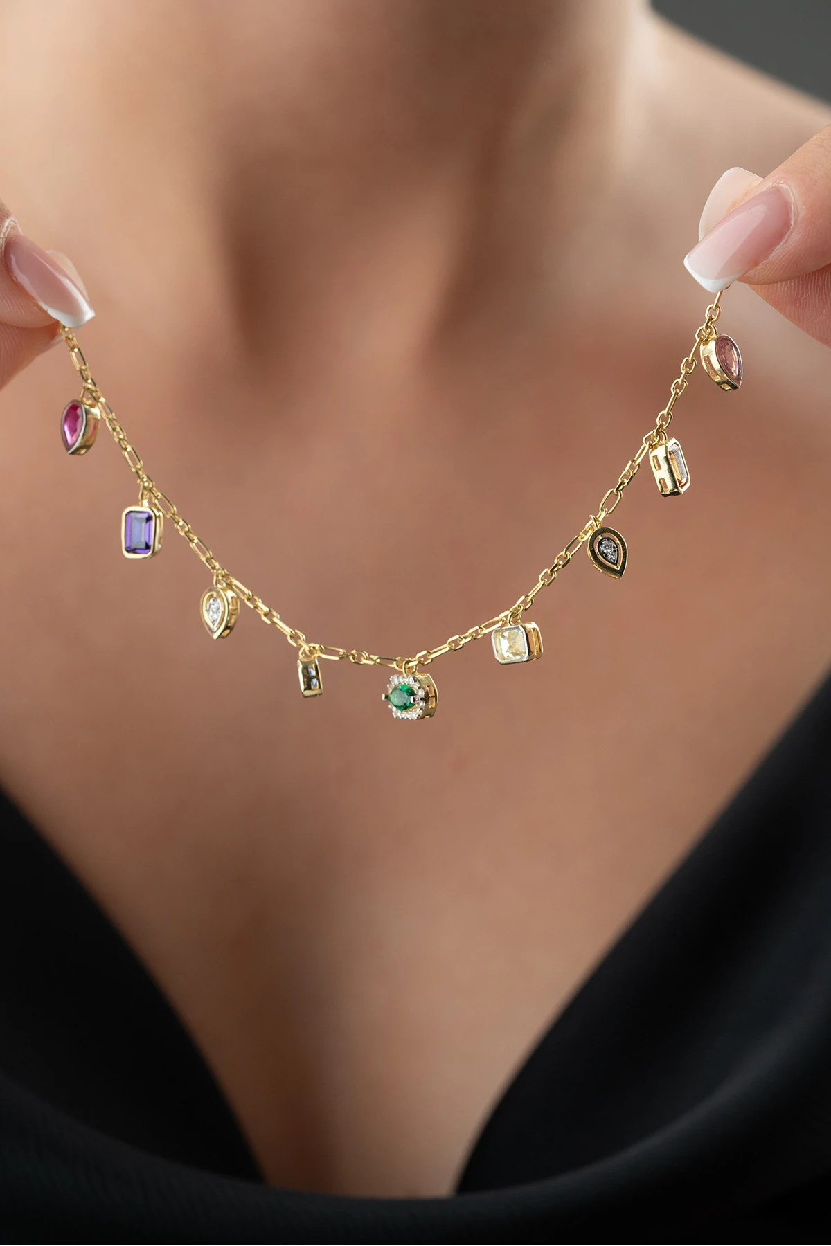 Gümüş Taşlı Trend Model Kolye