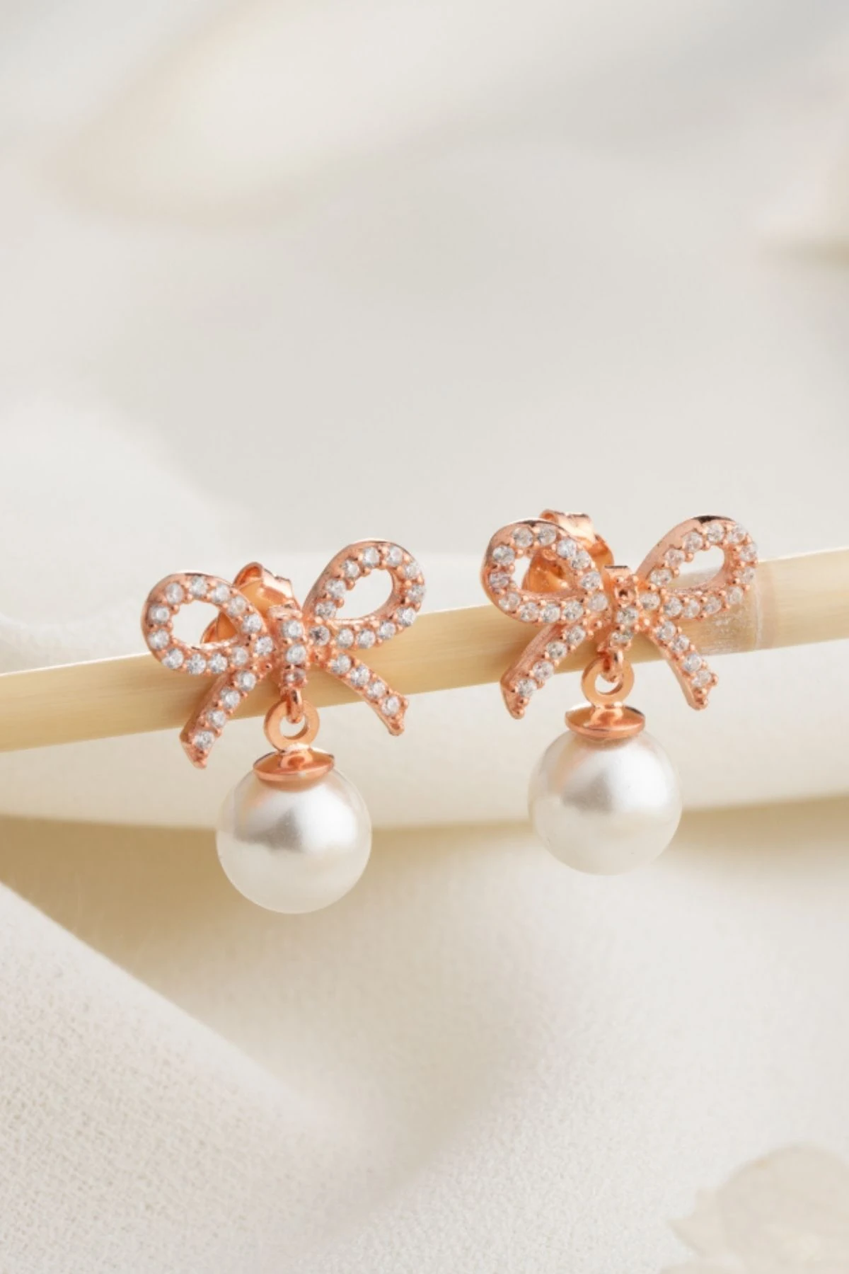 Gümüş Fiyonklu İnci Küpe