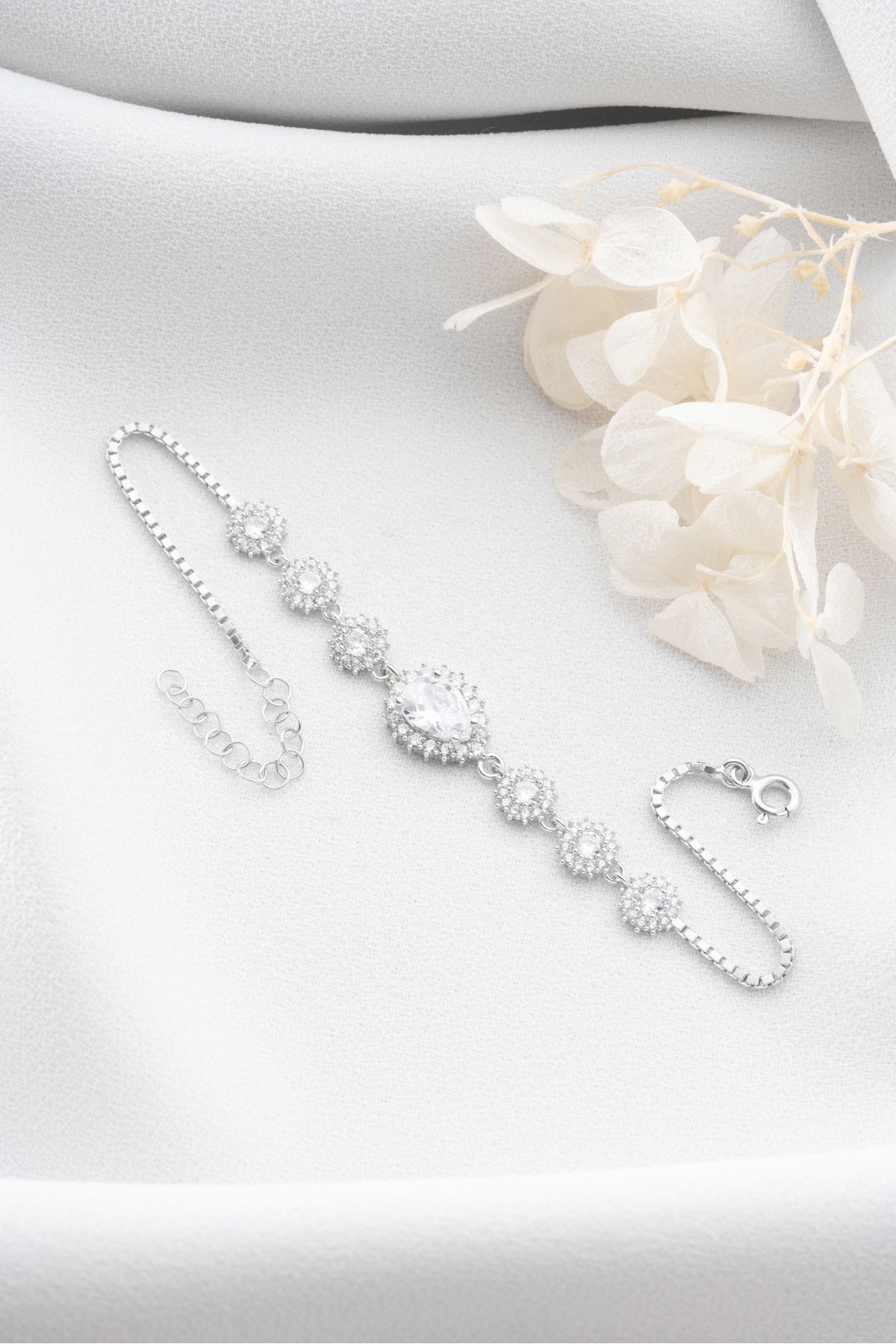 Gümüş Elmas Montür Damla Bileklik