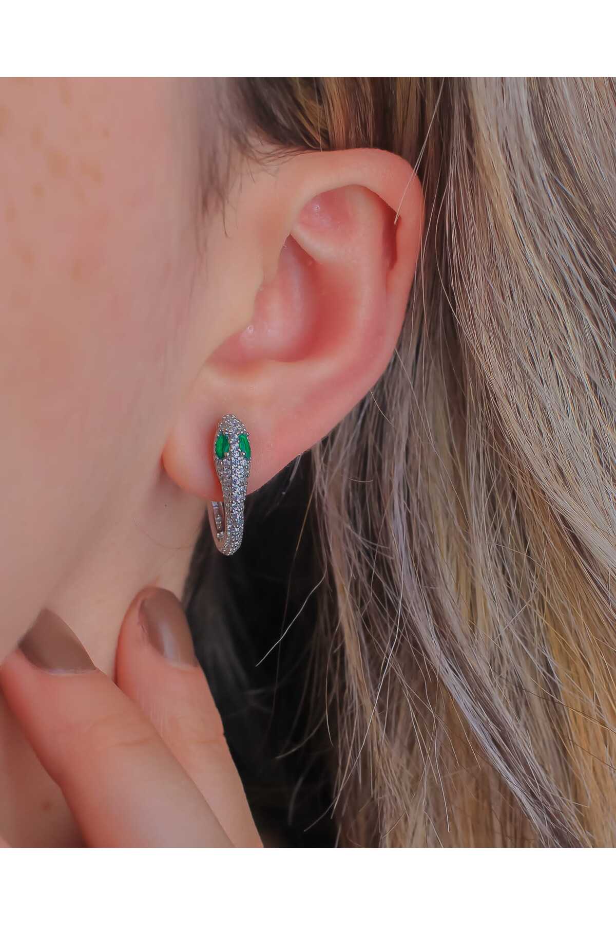 Gümüş Yılan Küpe